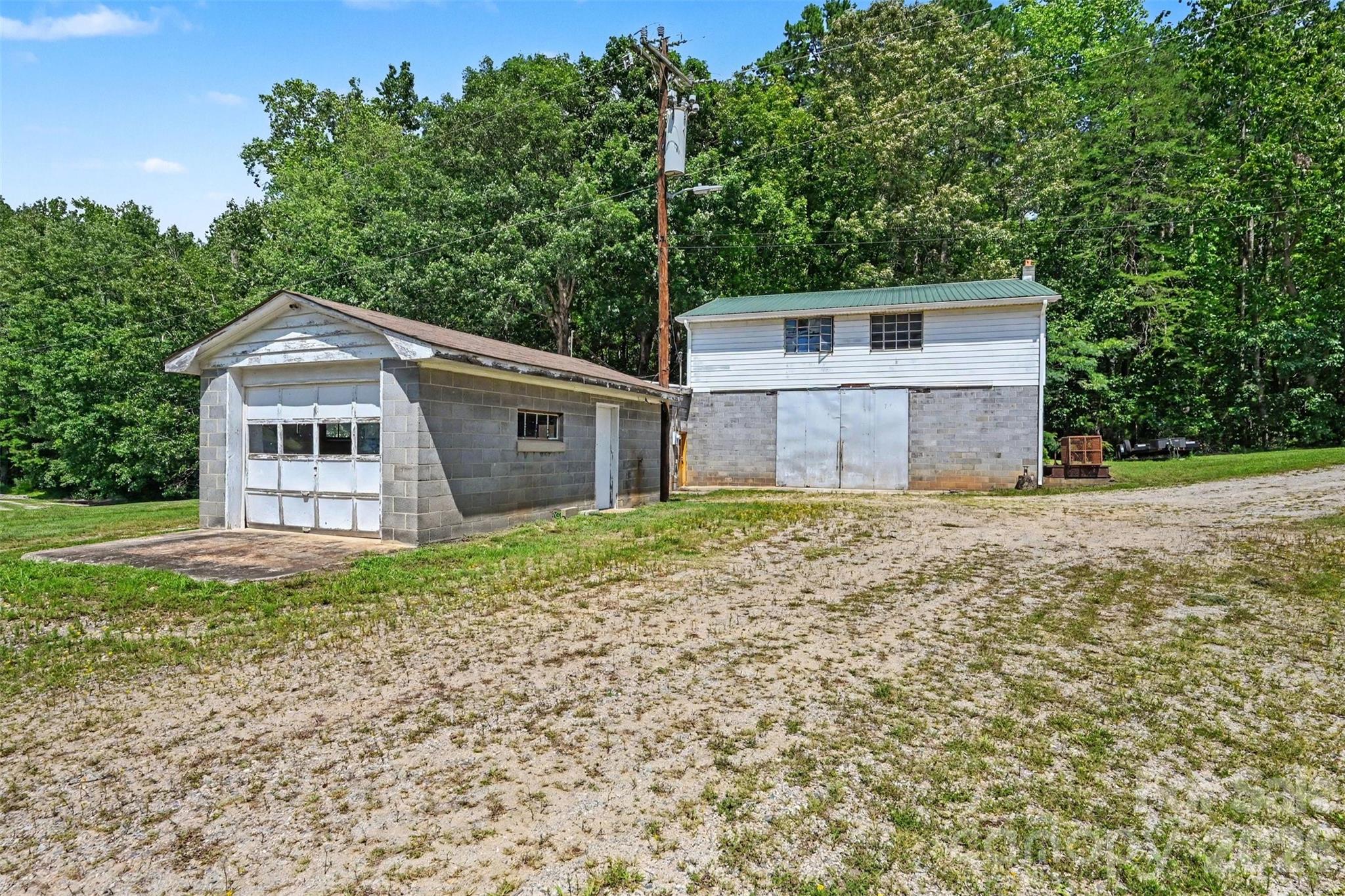 main property photo 38