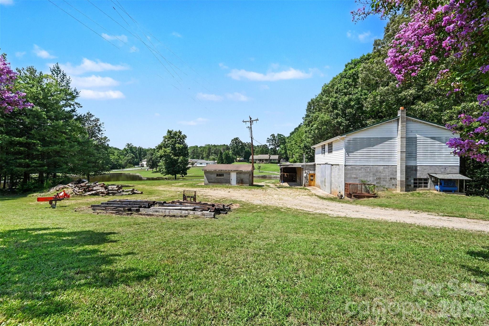 main property photo 40