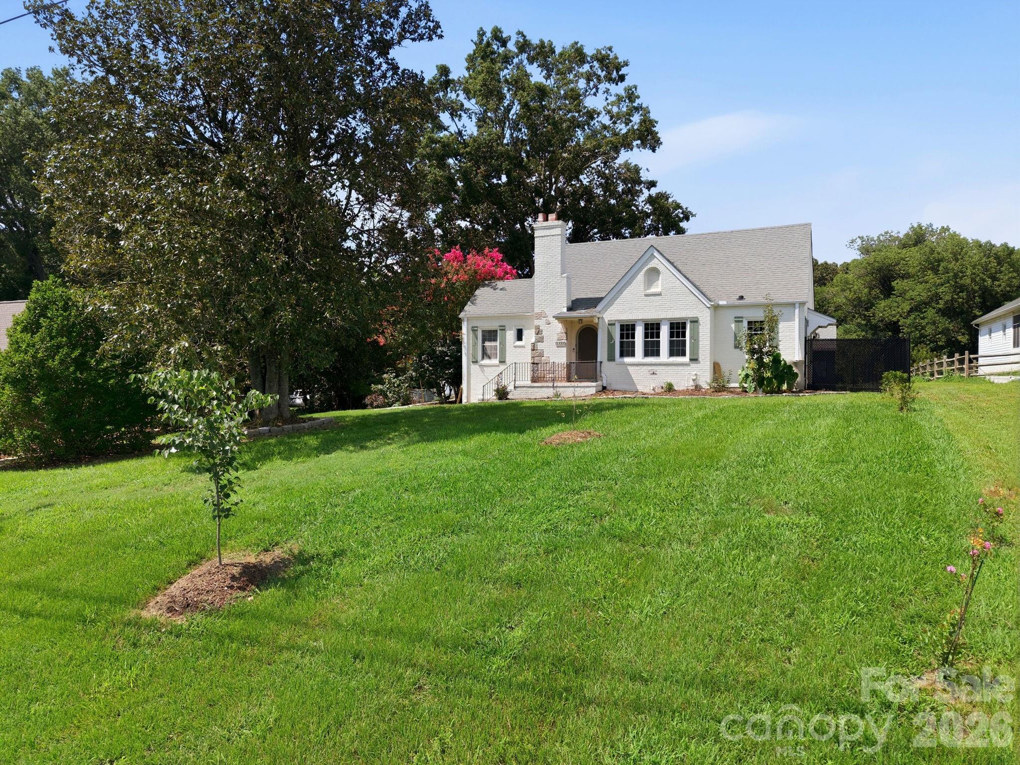 main property photo 26