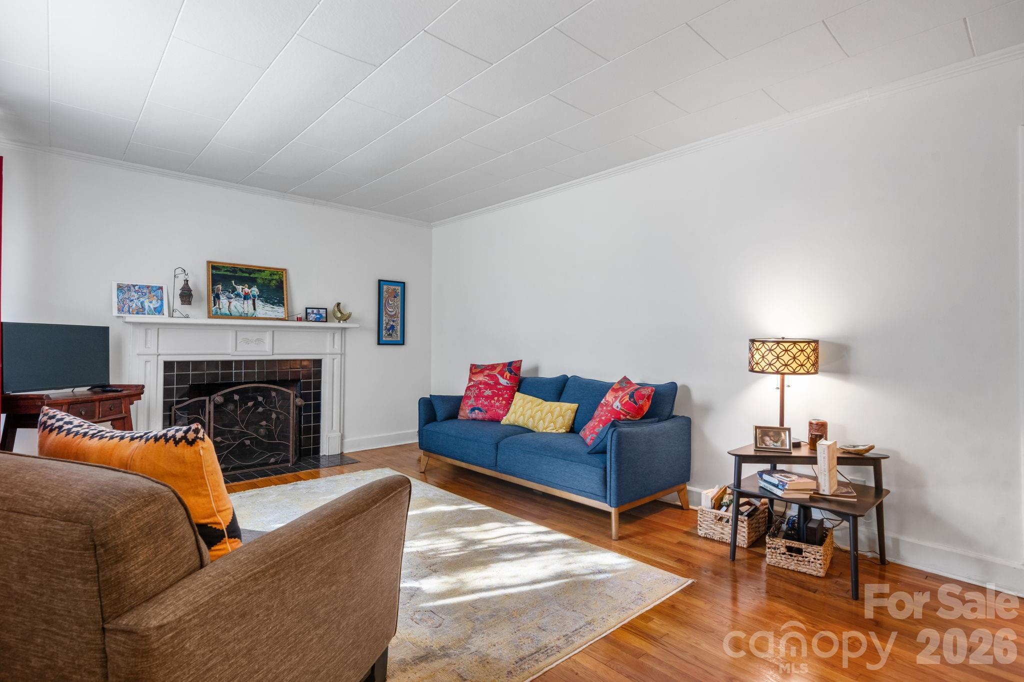 main property photo 6
