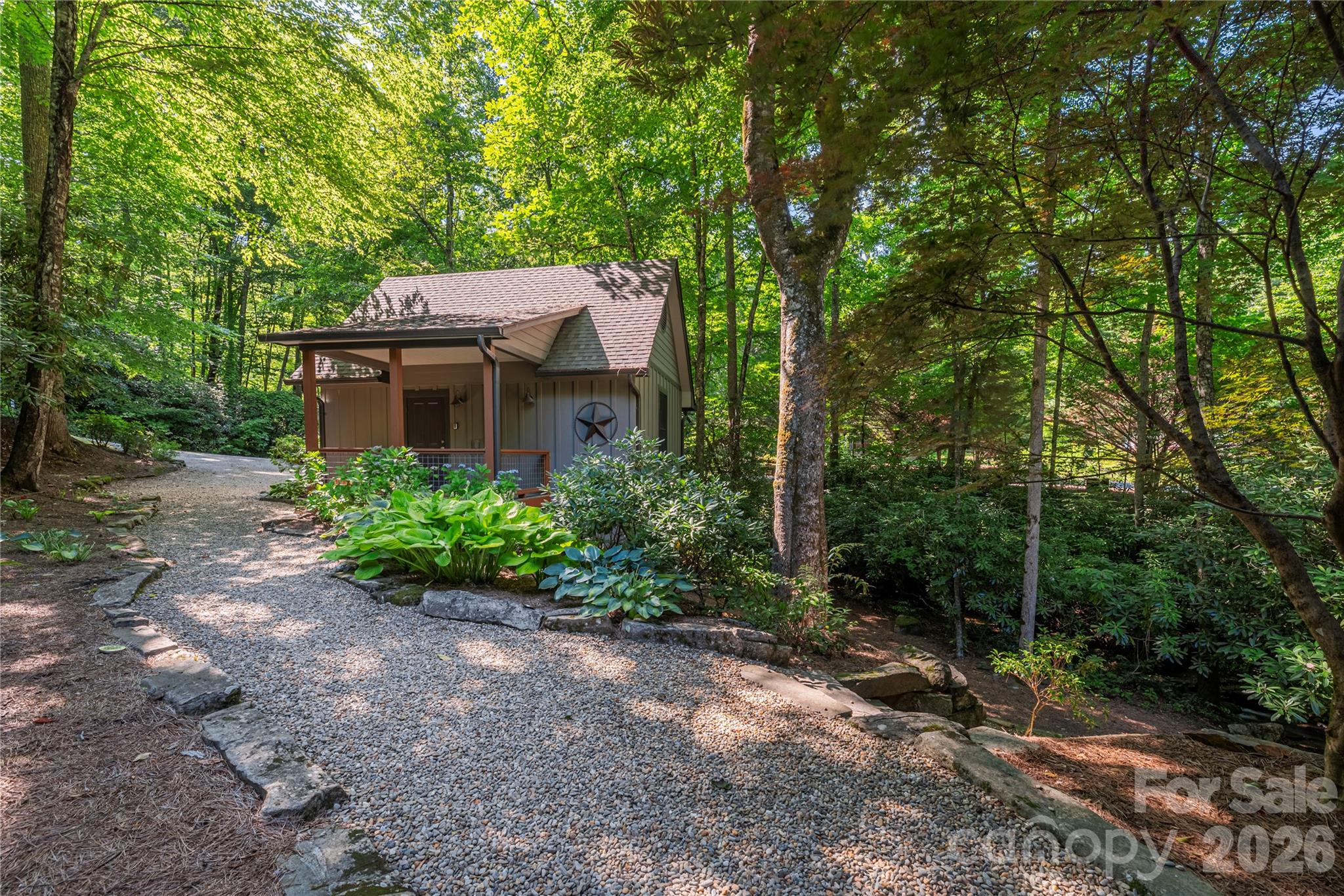 main property photo 40