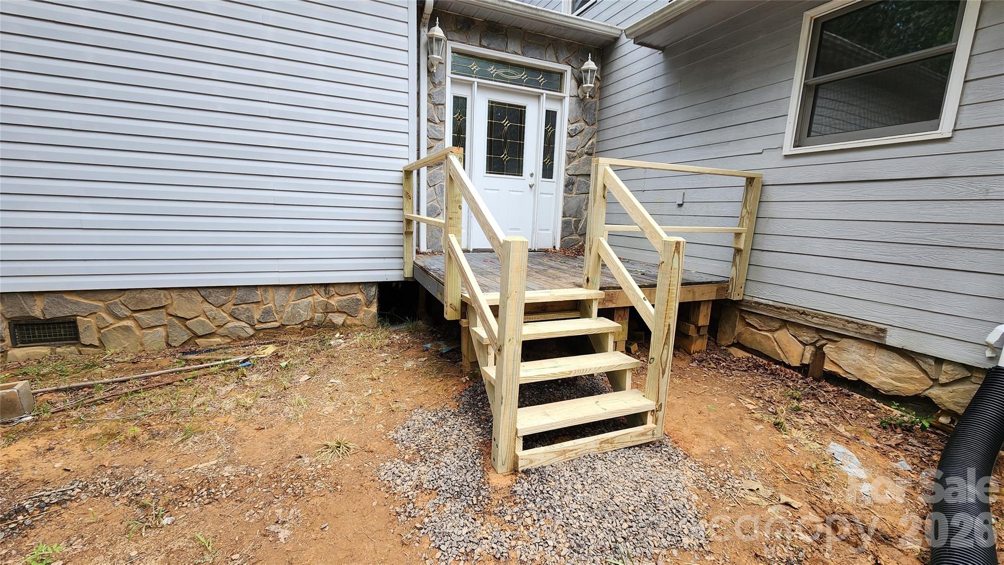 main property photo 31