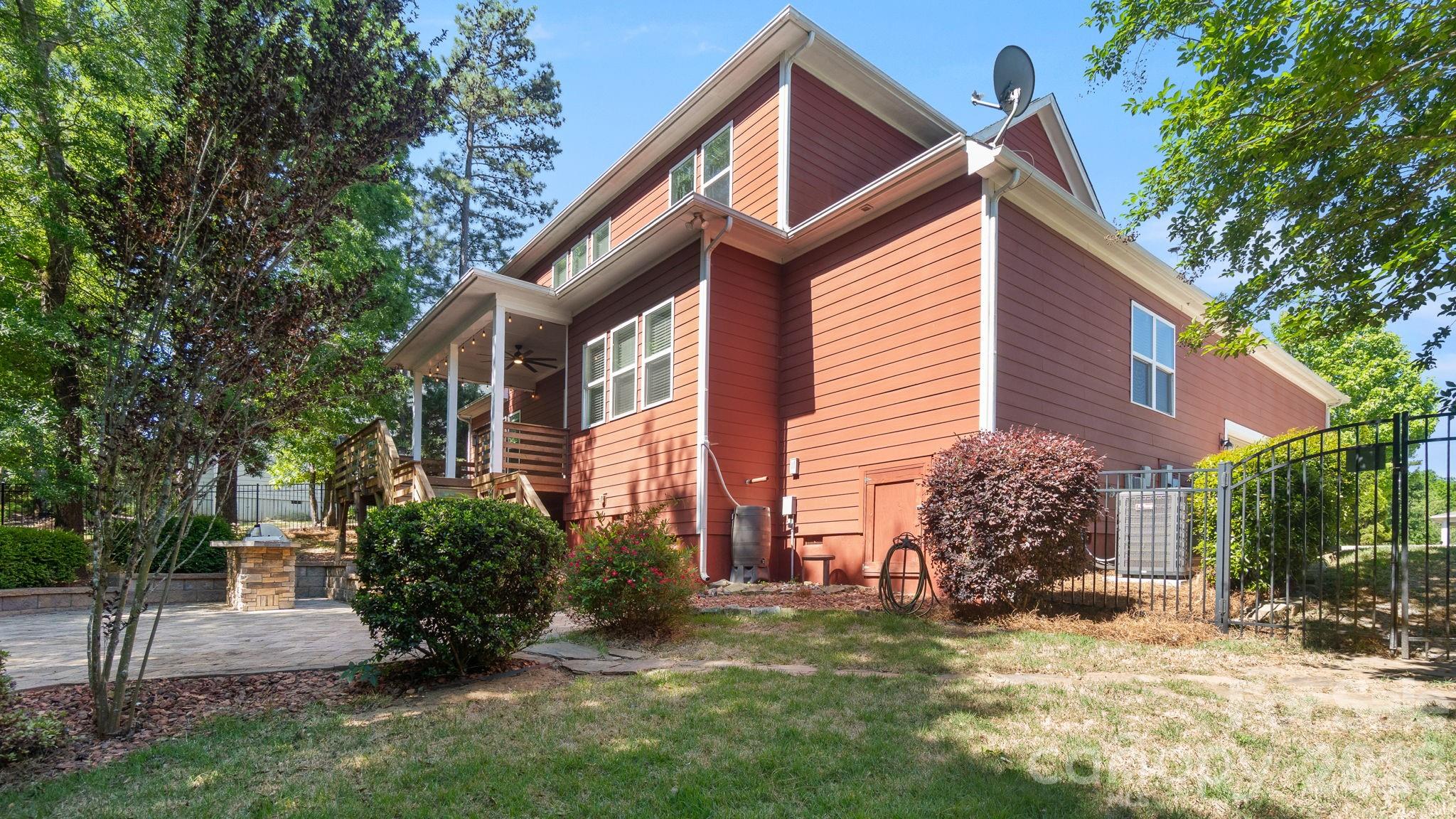 main property photo 38