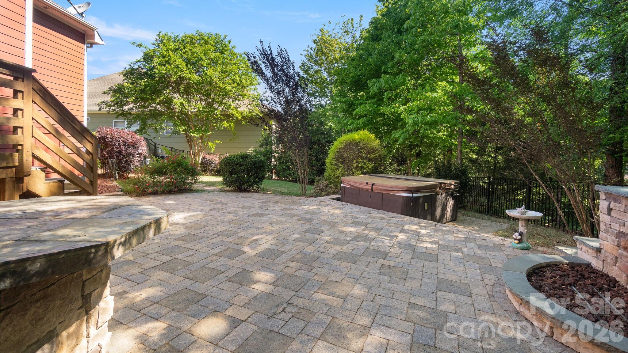 main property photo 39