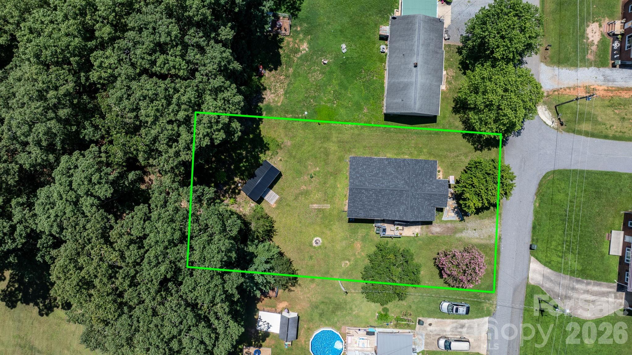 main property photo 28