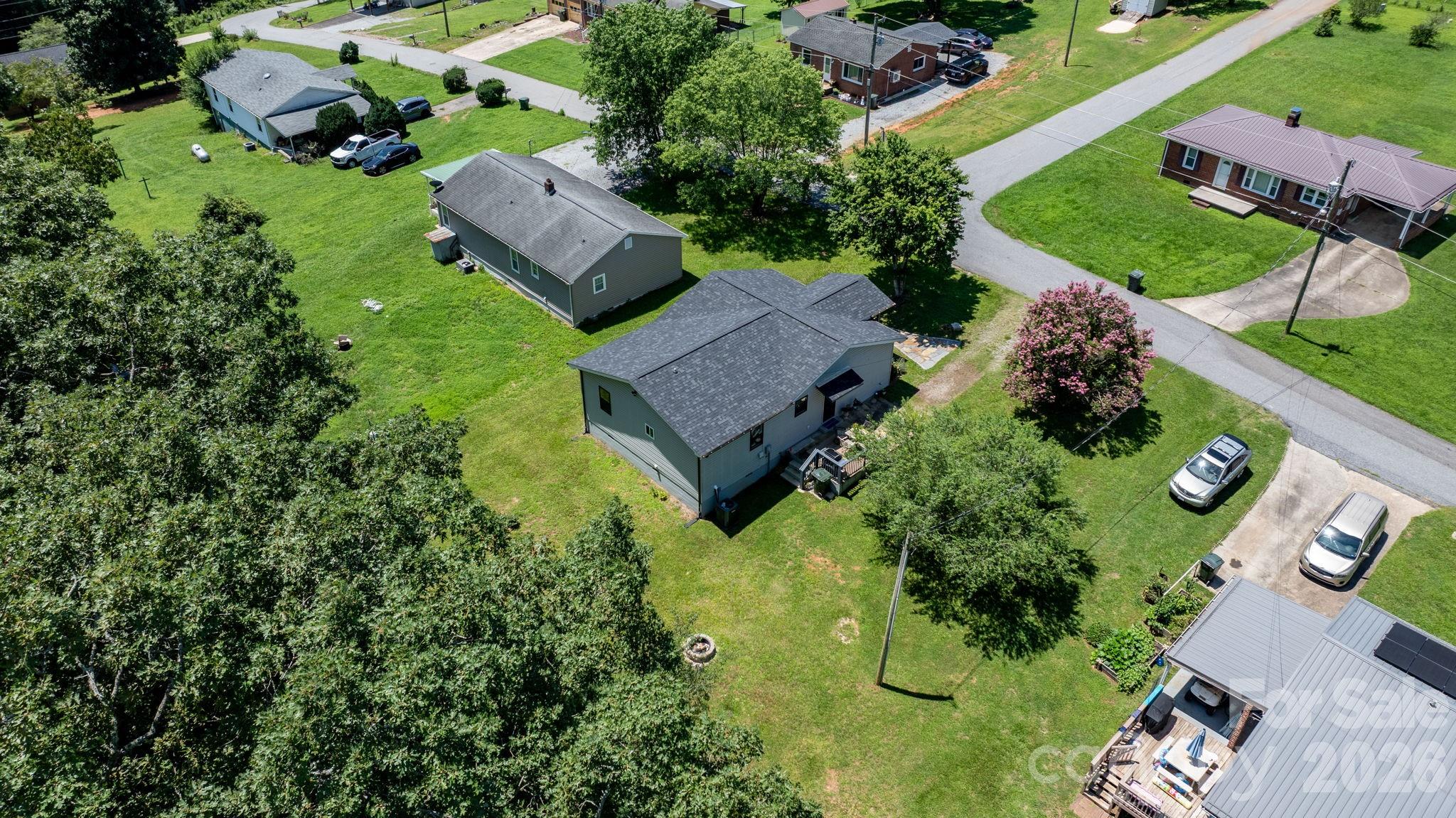 main property photo 30