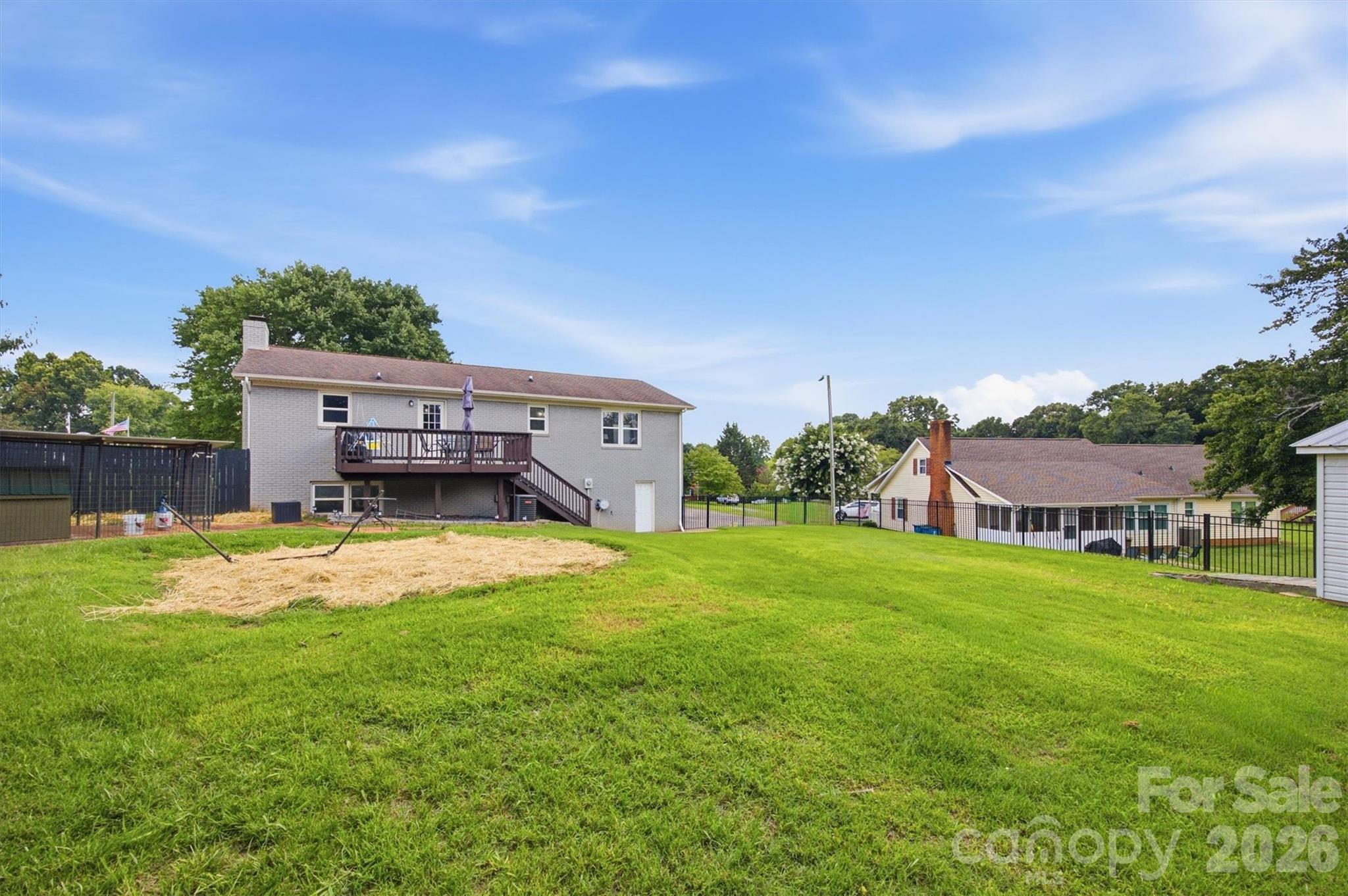 main property photo 27