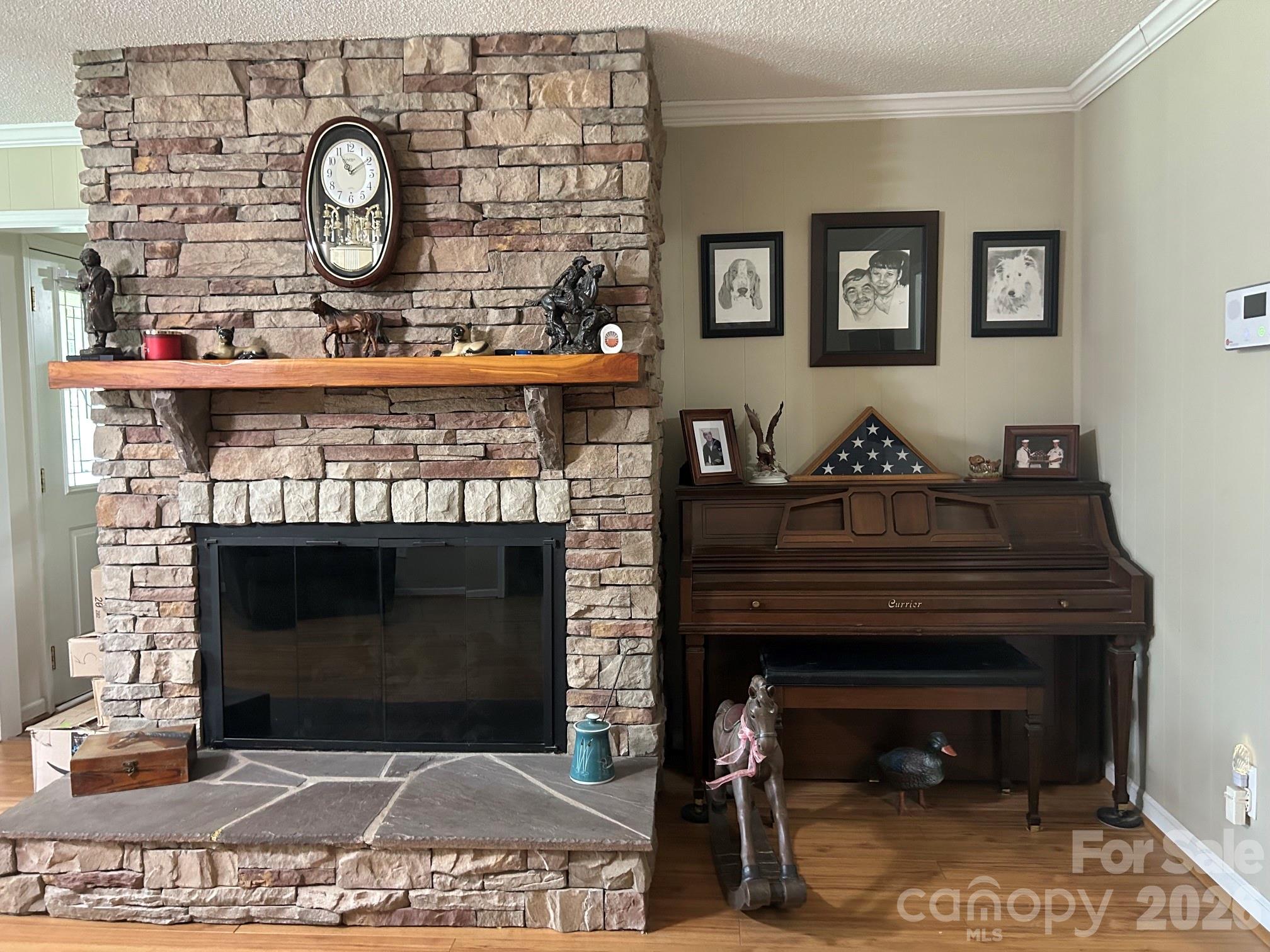 main property photo 32