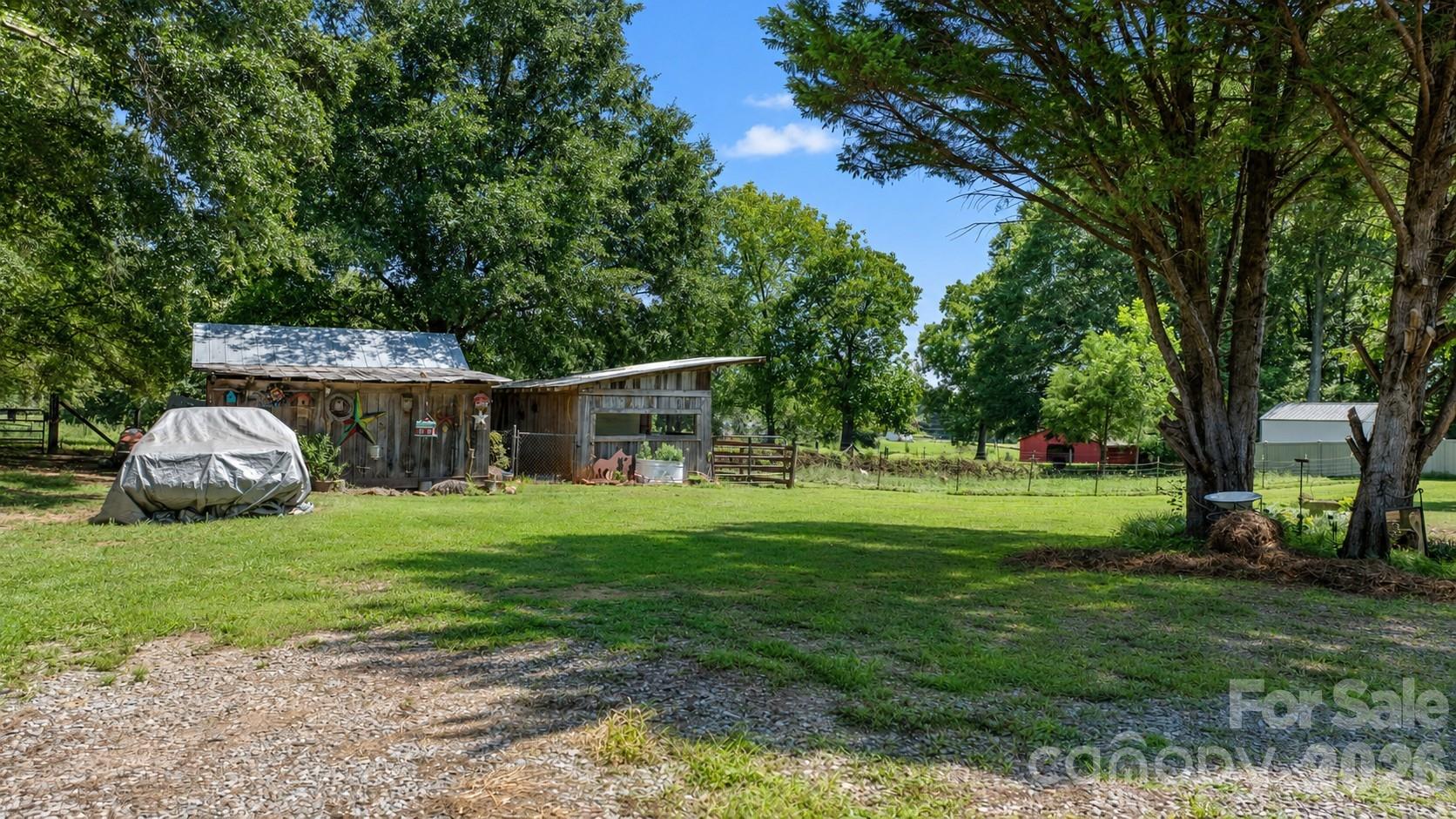 main property photo 13