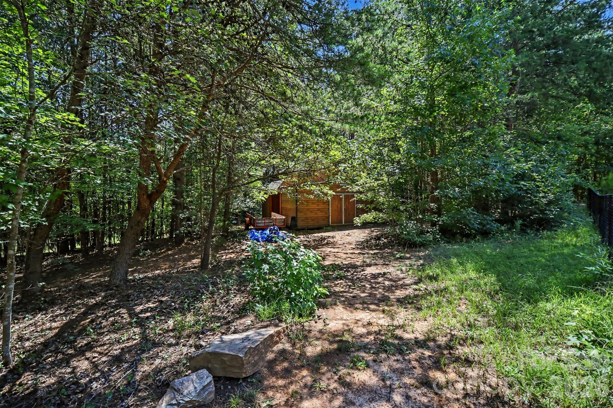 main property photo 33
