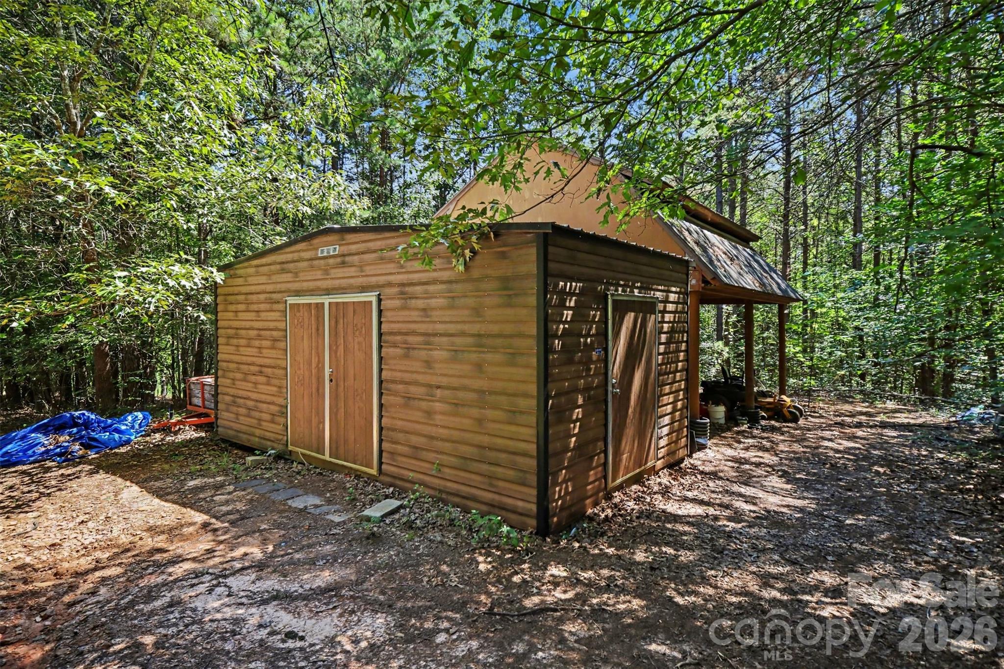 main property photo 36