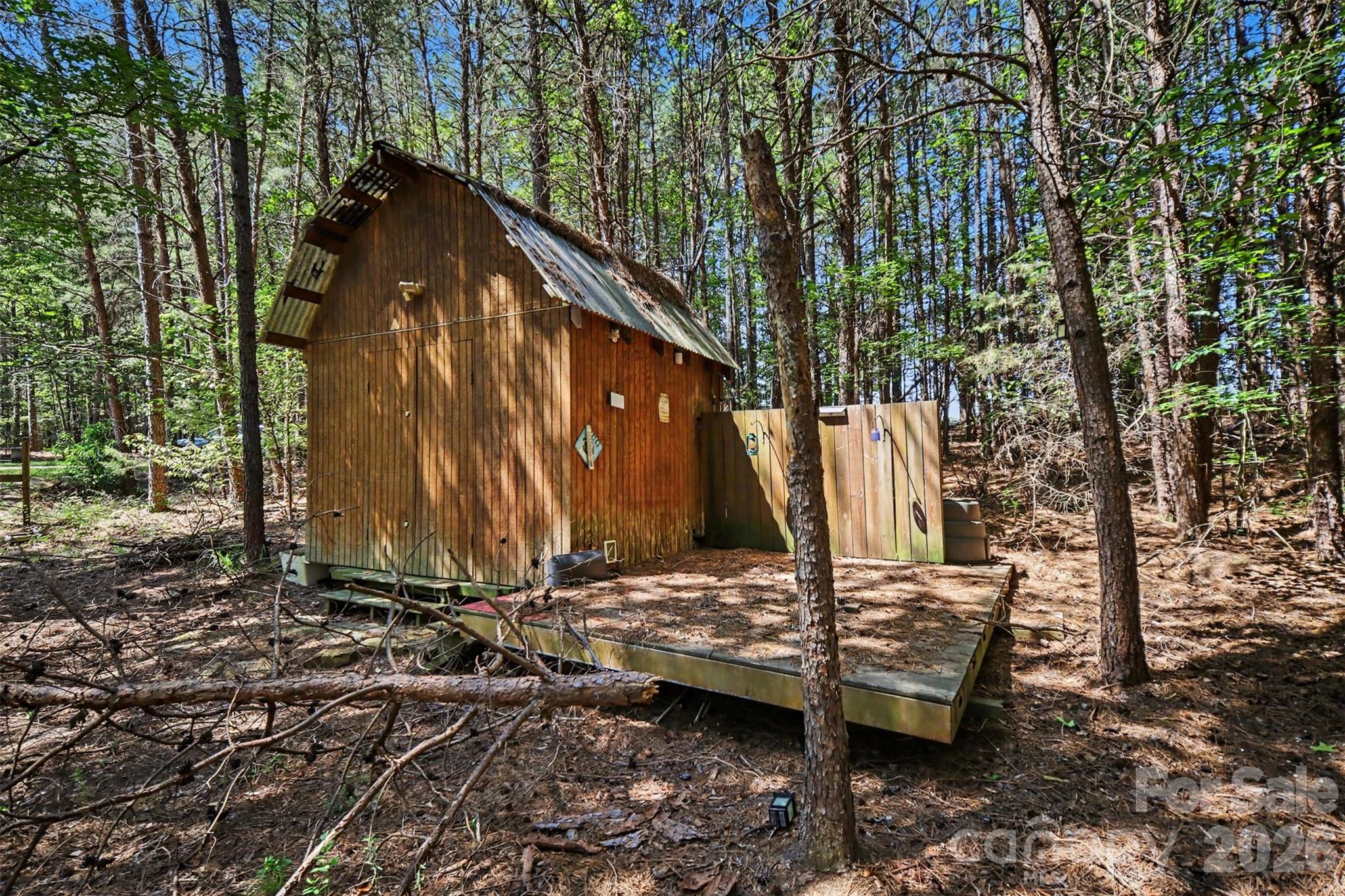 main property photo 37