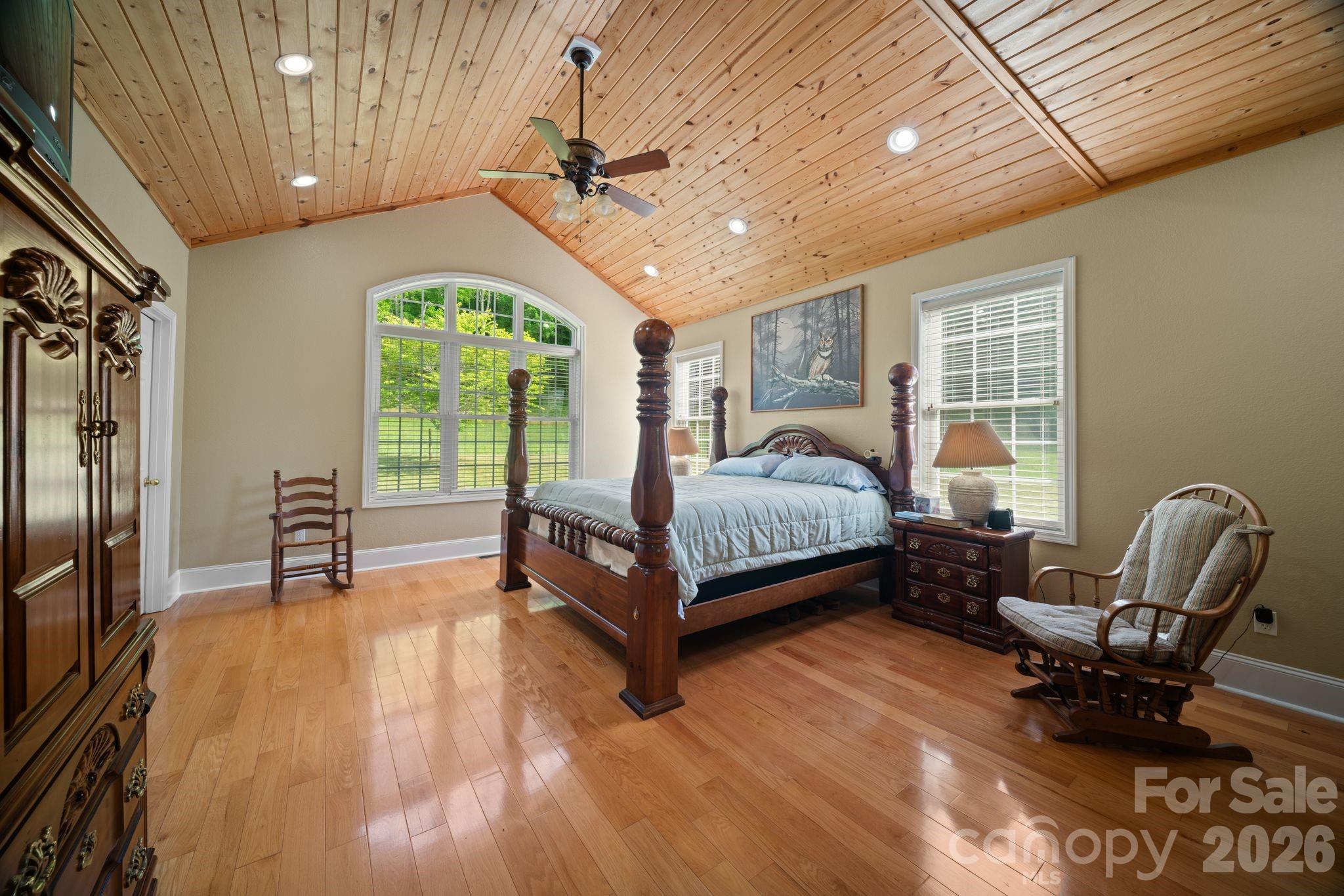 main property photo 27