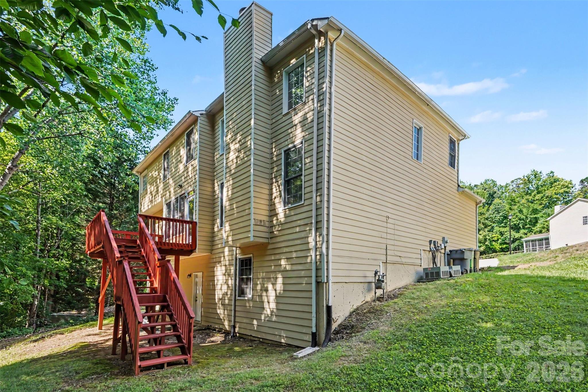 main property photo 29
