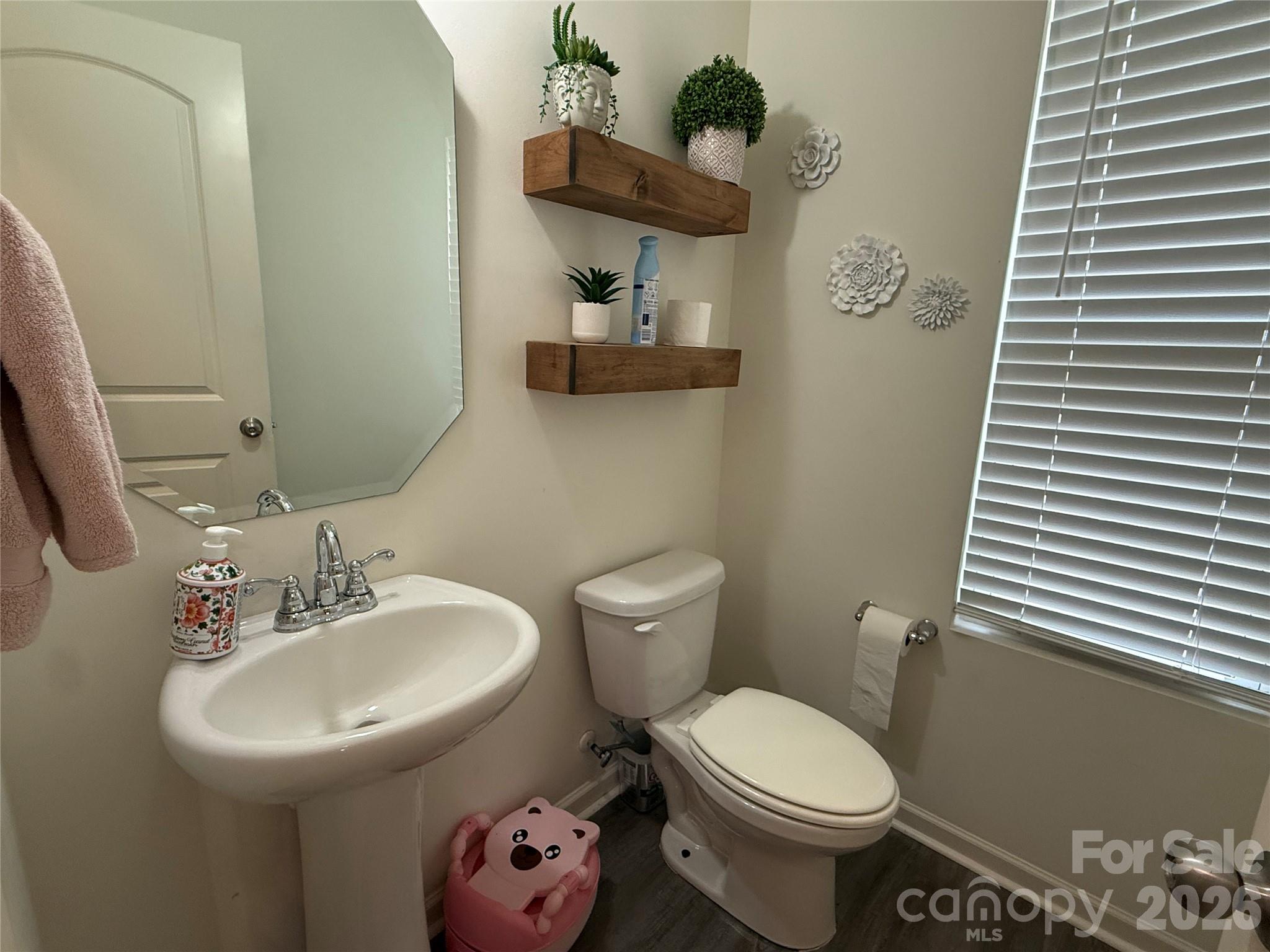 main property photo 18