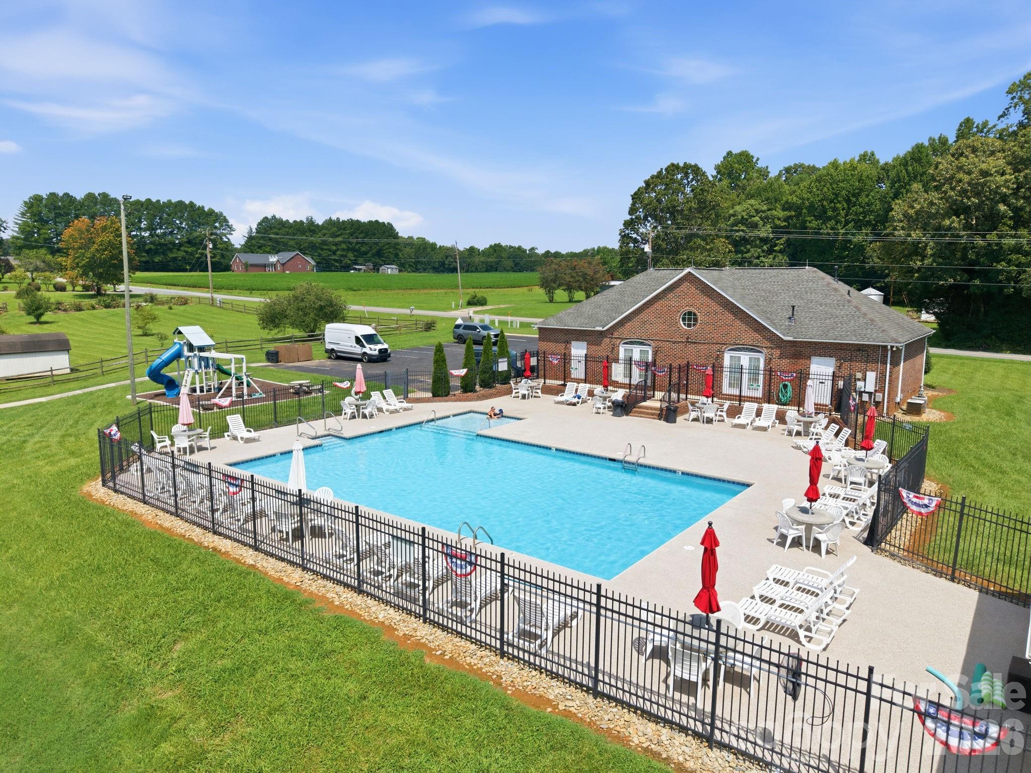 main property photo 45