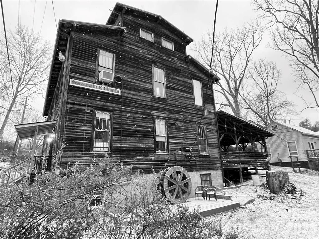main property photo 28