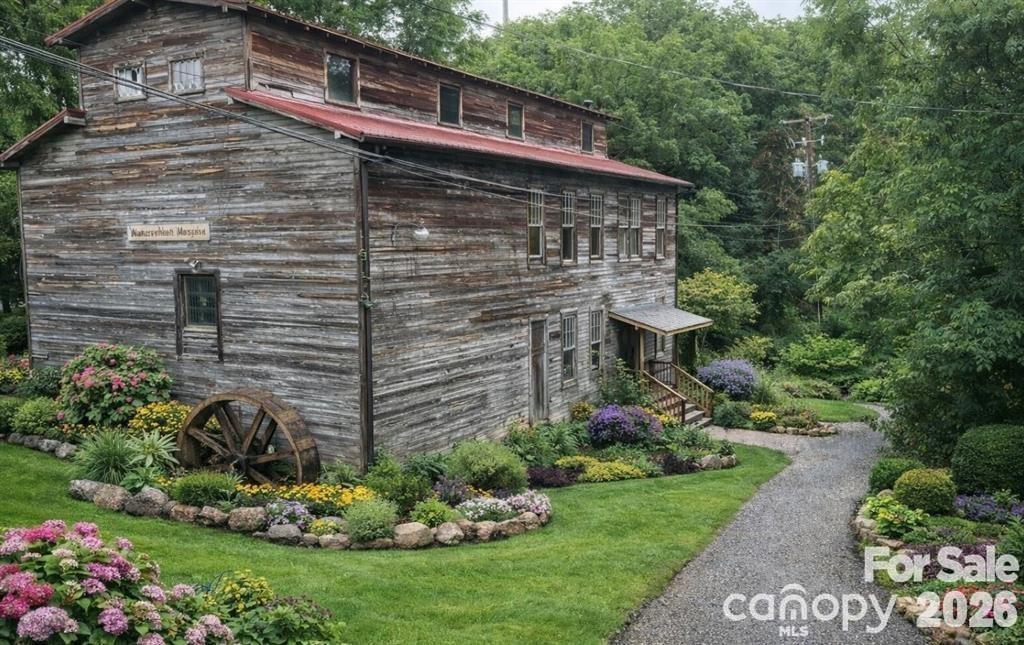 main property photo 29