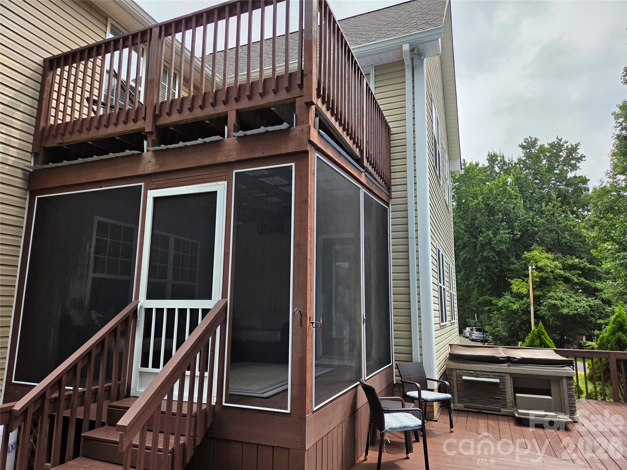 main property photo 30