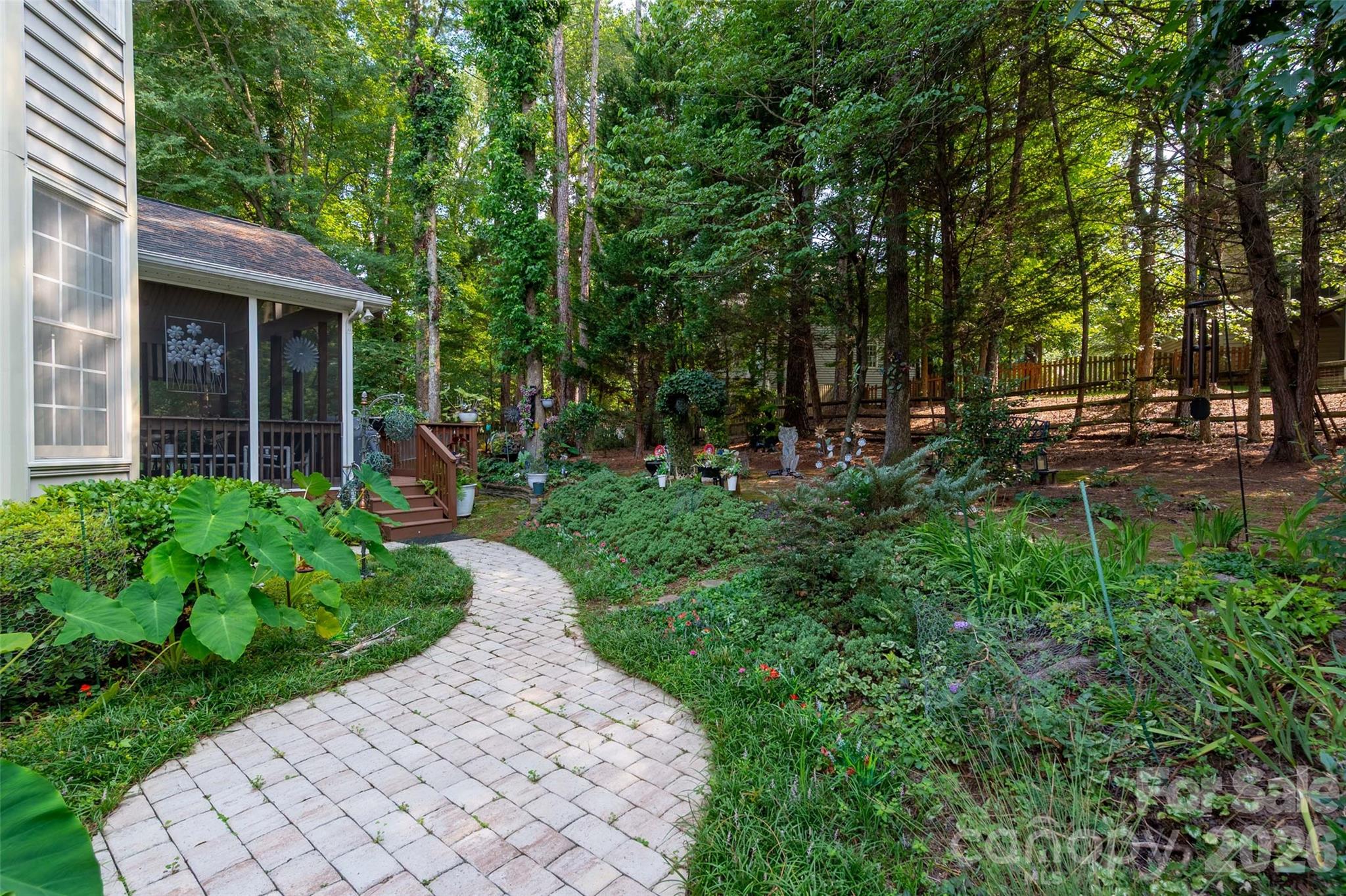 main property photo 32