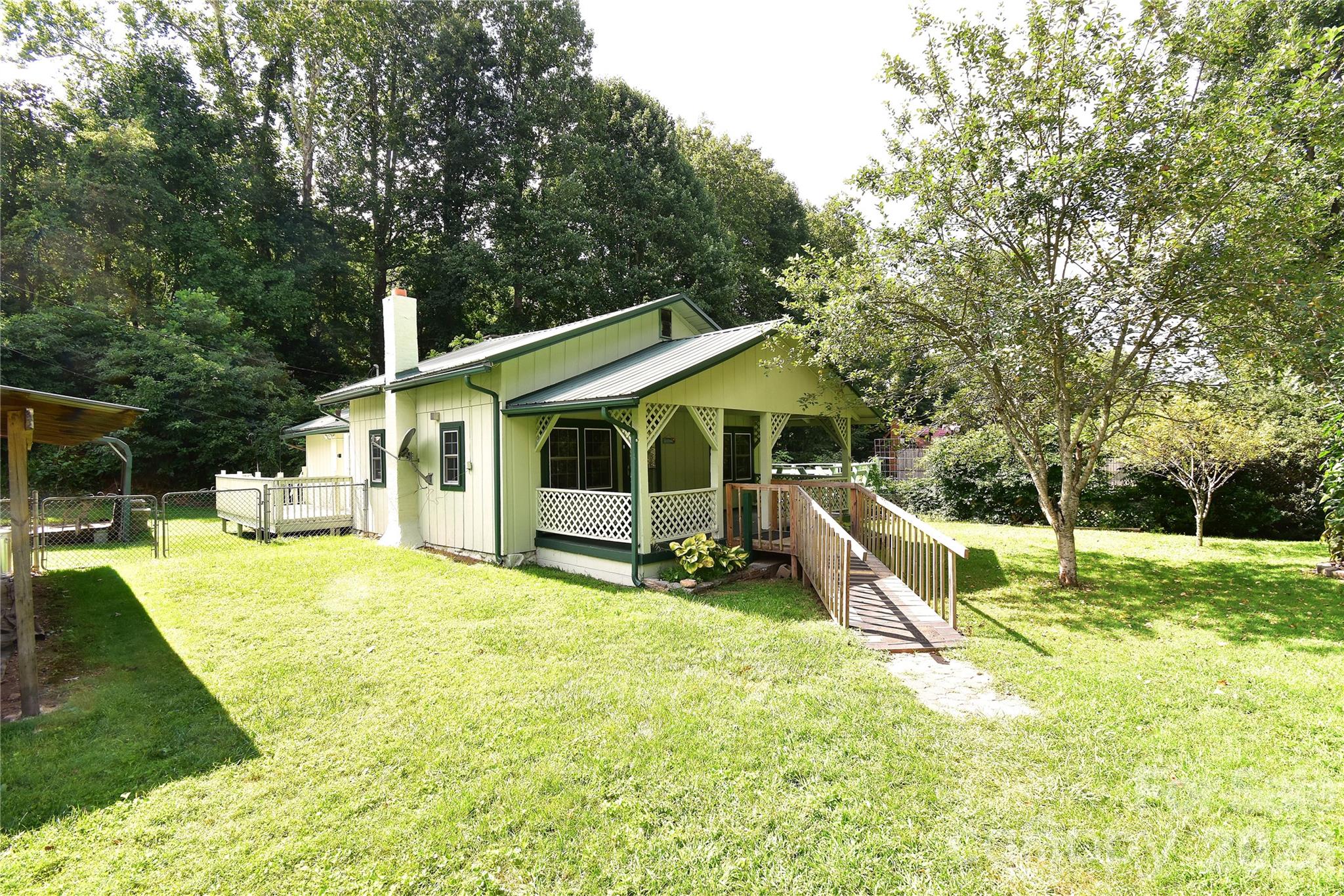main property photo 17
