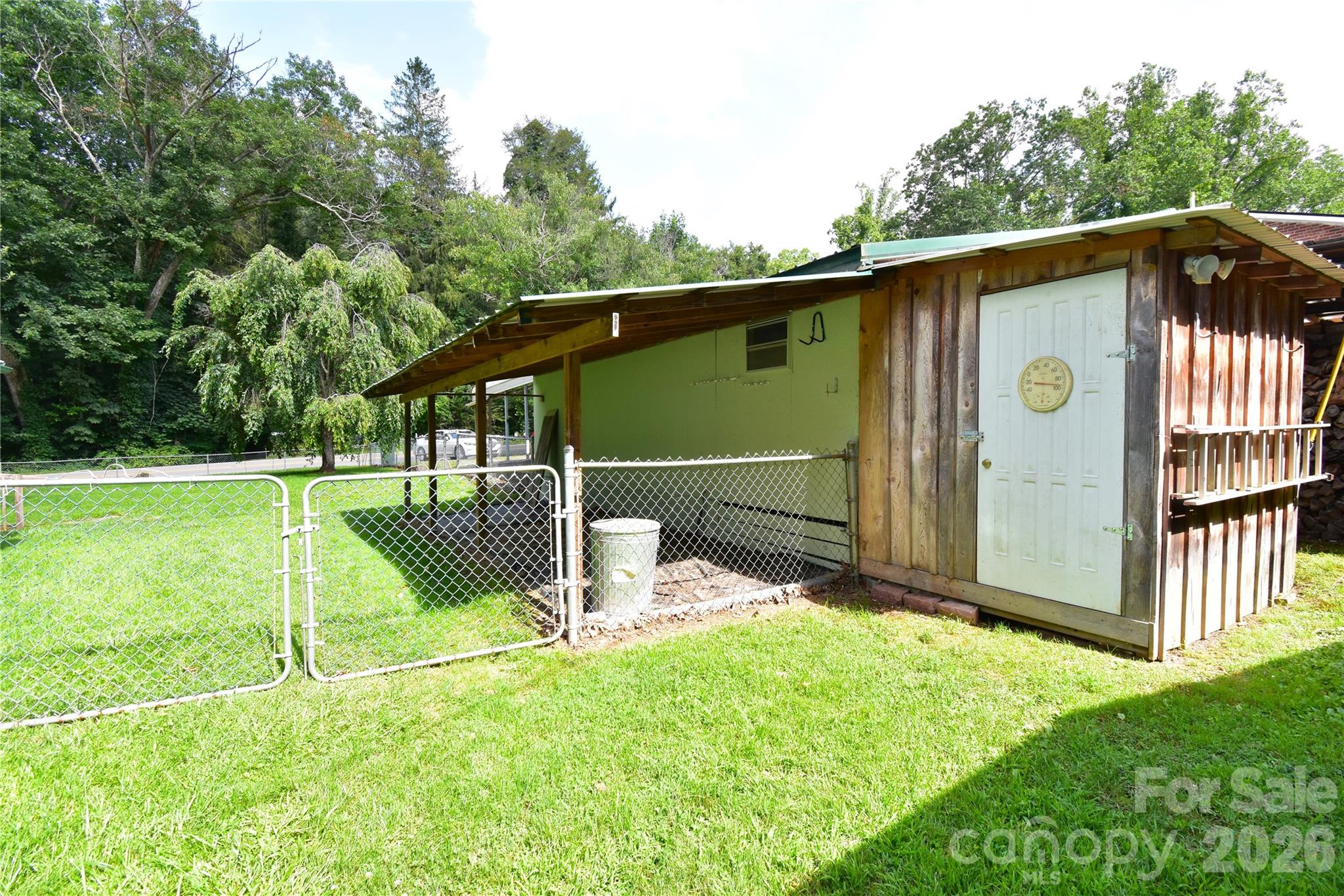 main property photo 30