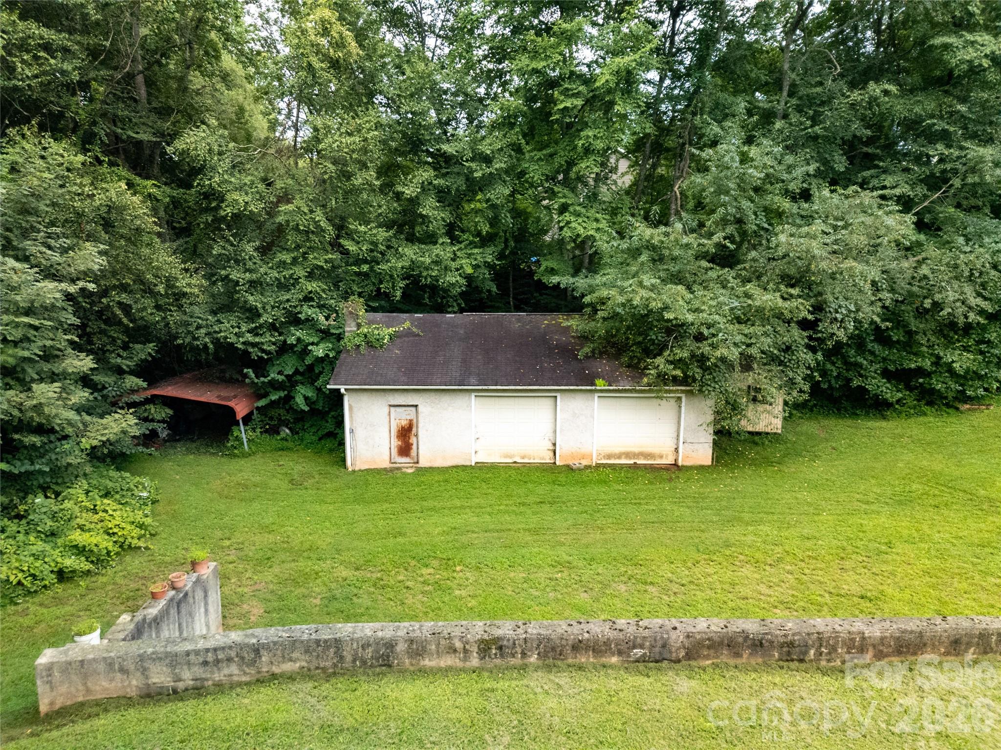 main property photo 11