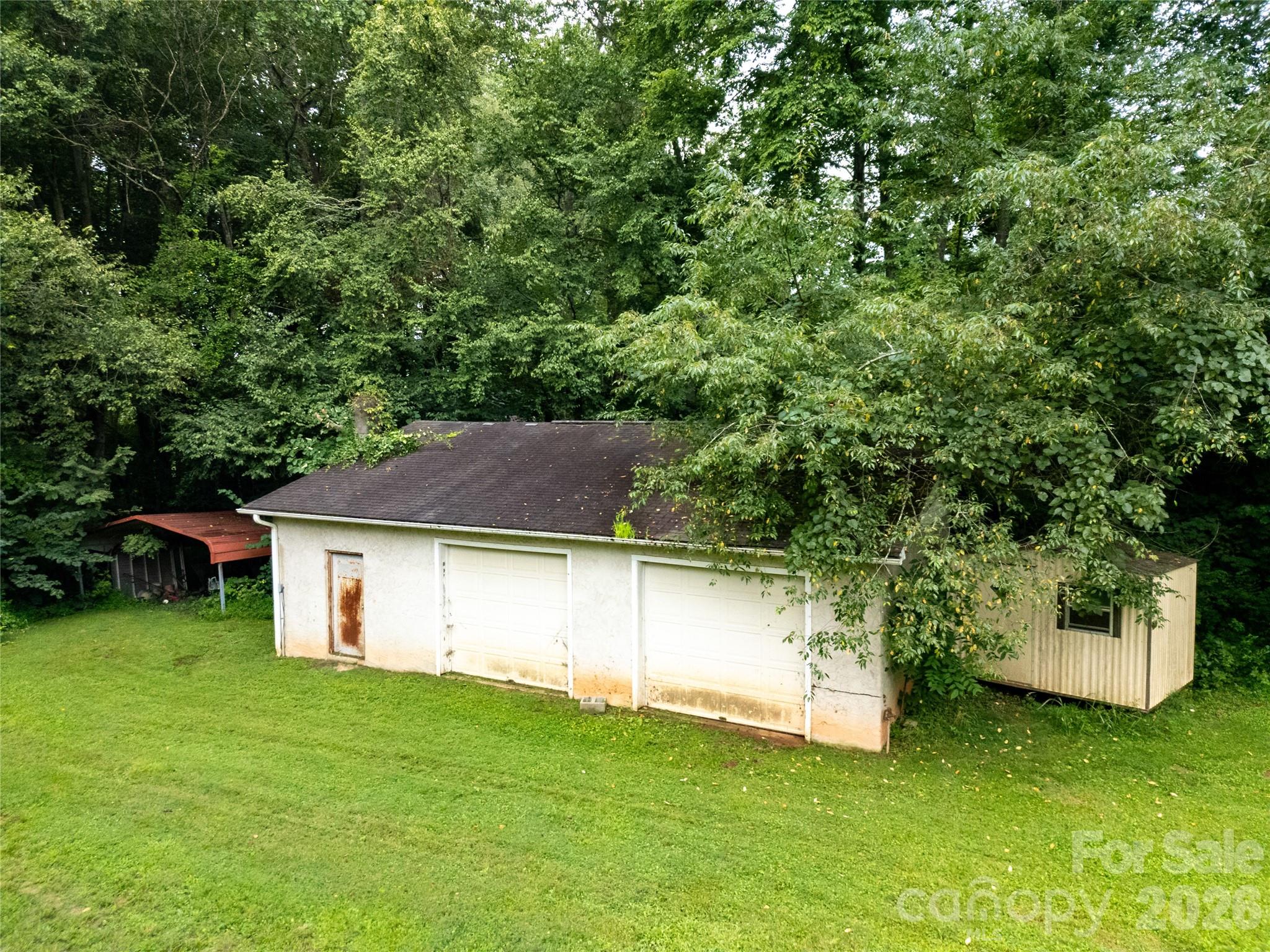 main property photo 12