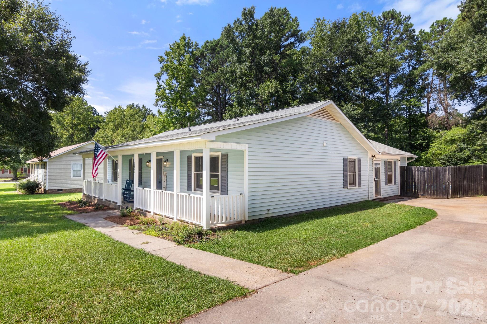 main property photo 2