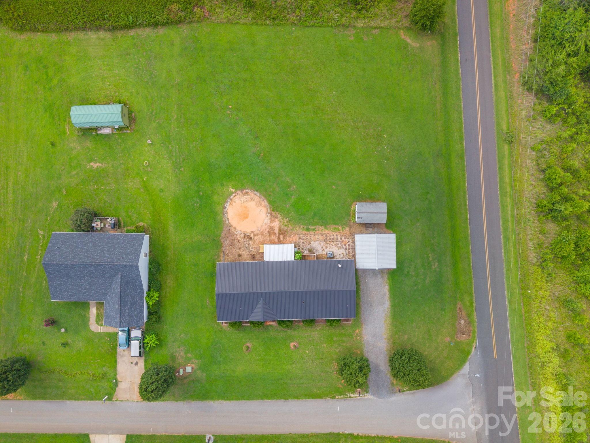 main property photo 3