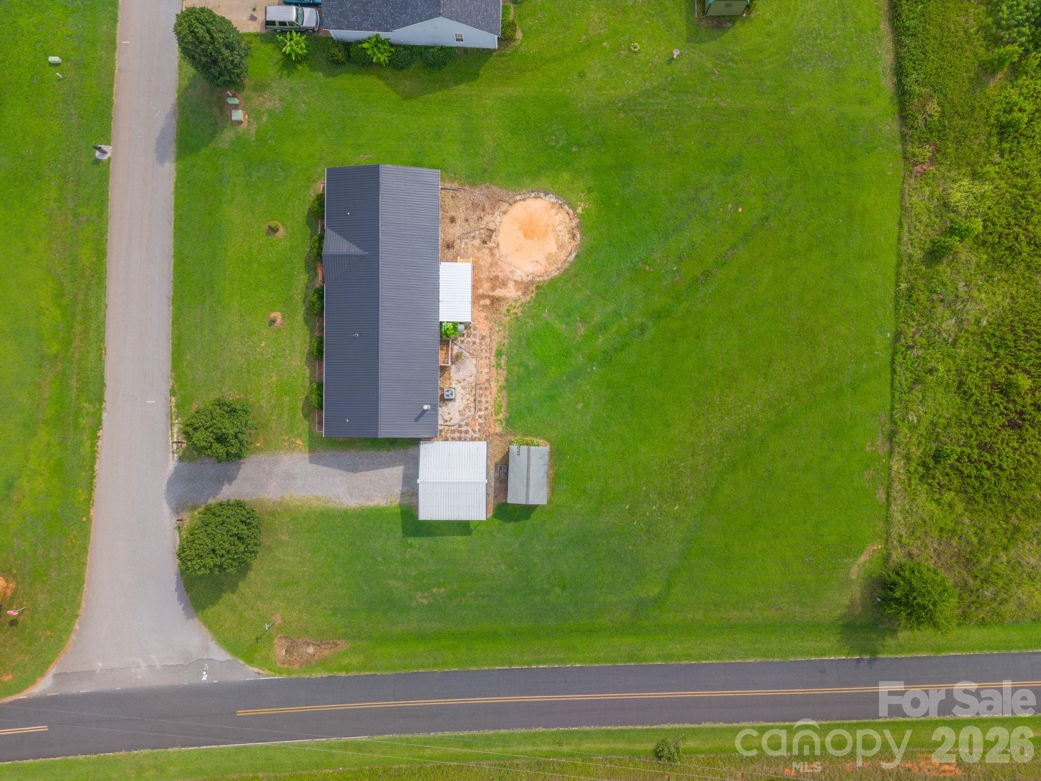 main property photo 4