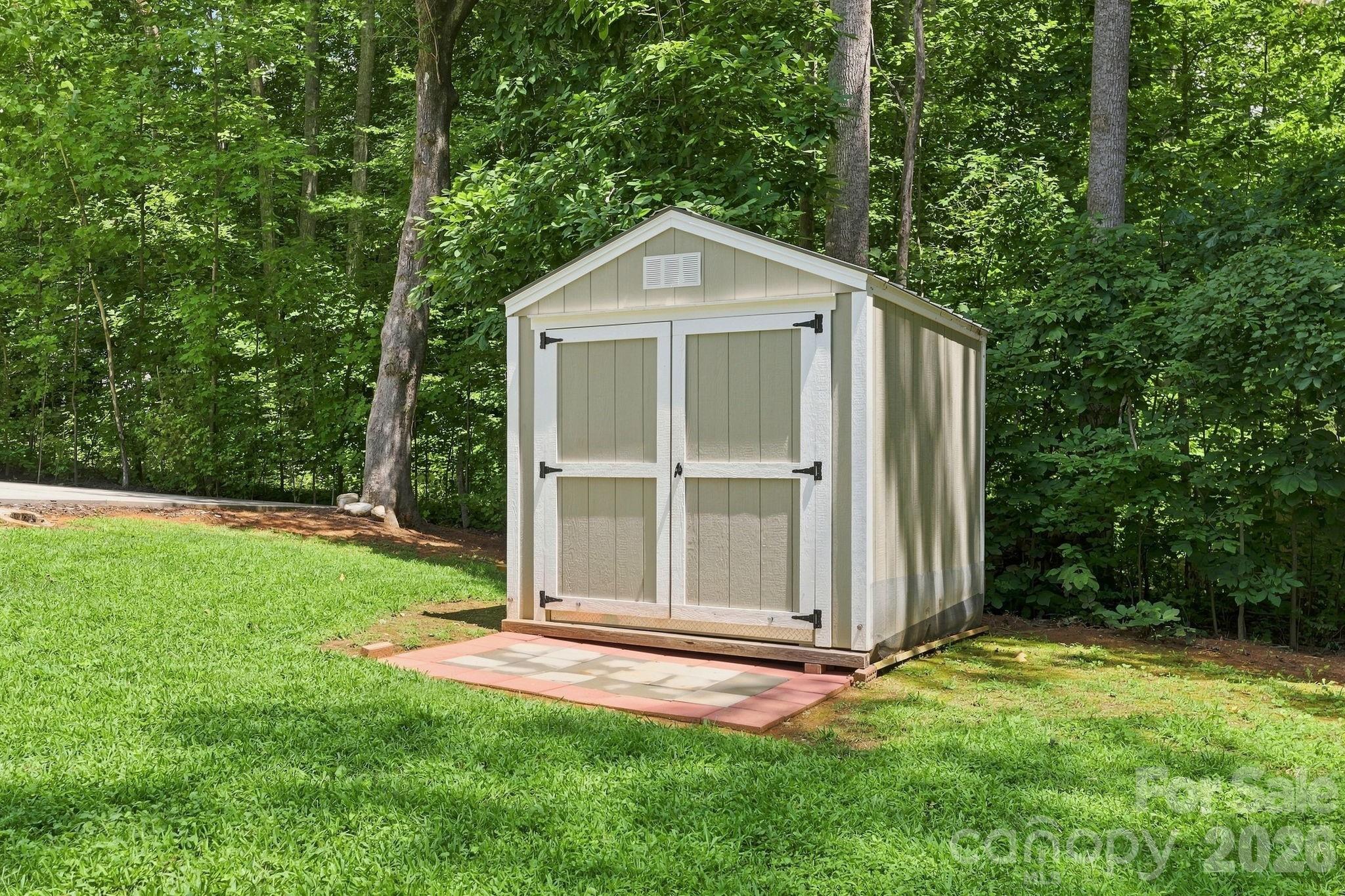 main property photo 27