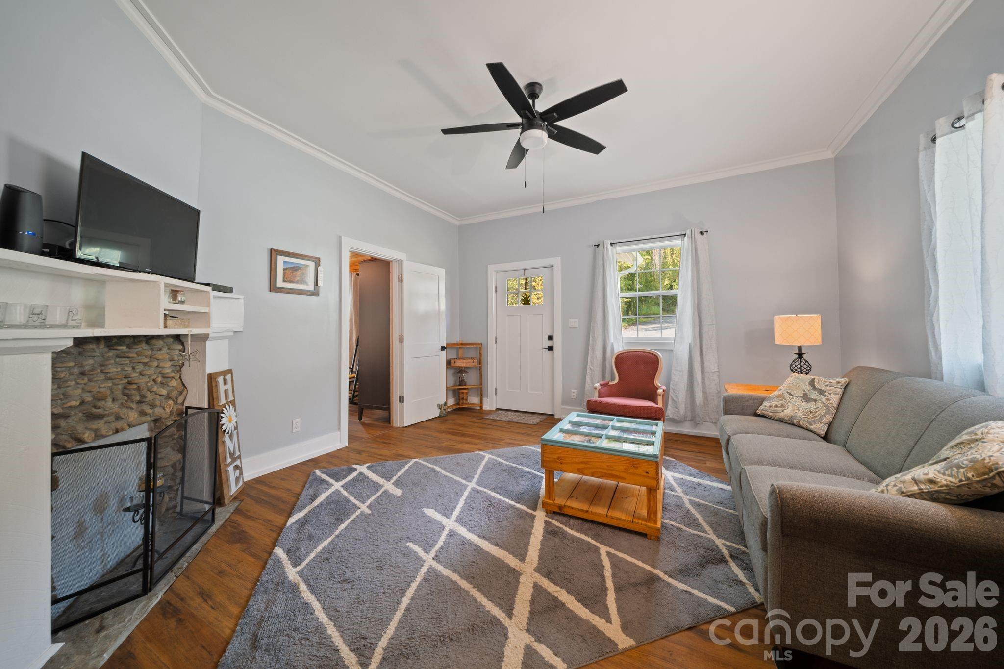 main property photo 16