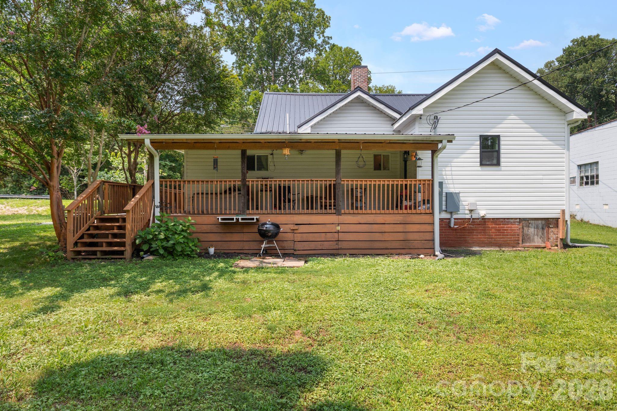 main property photo 34