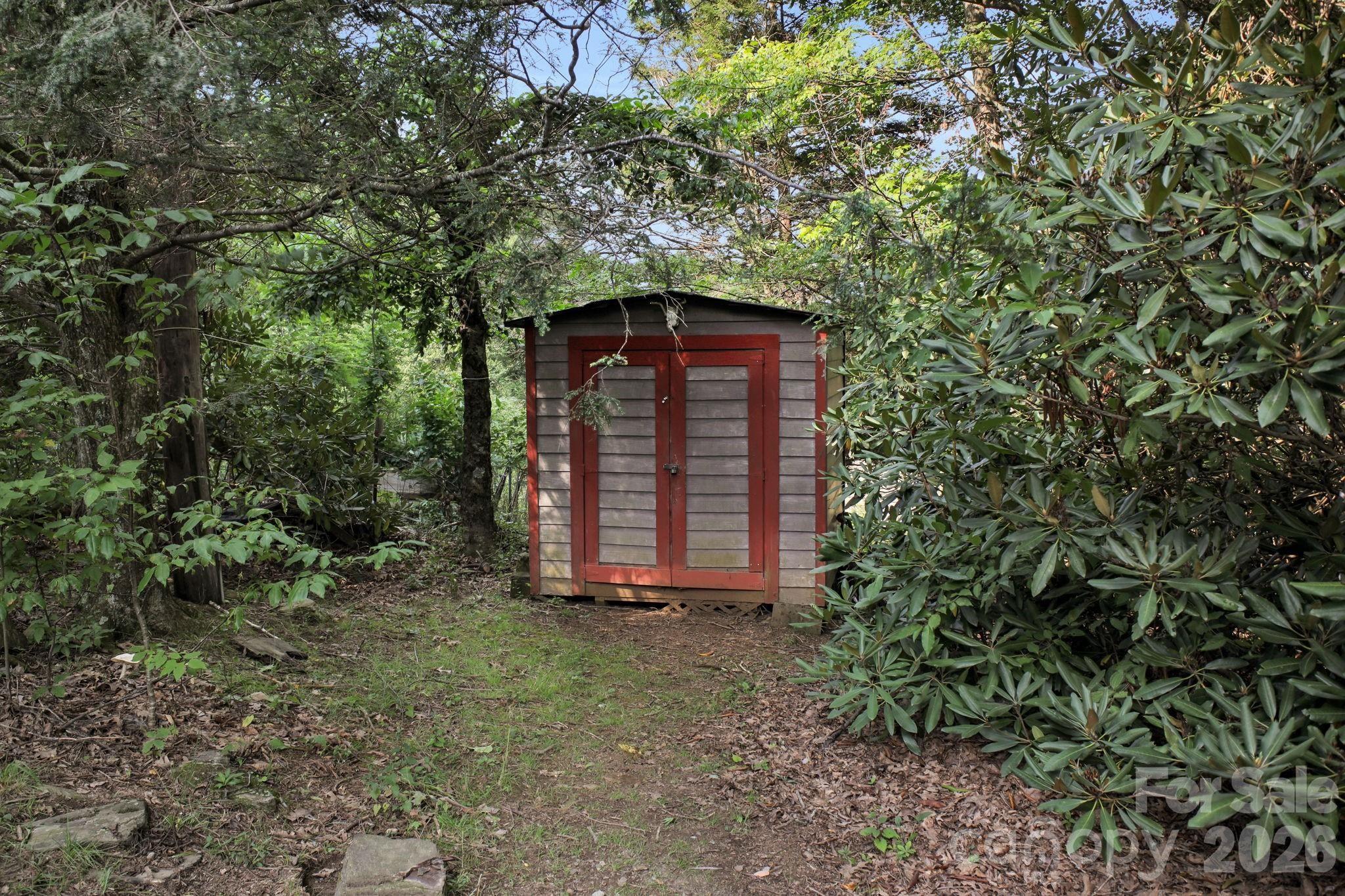 main property photo 36