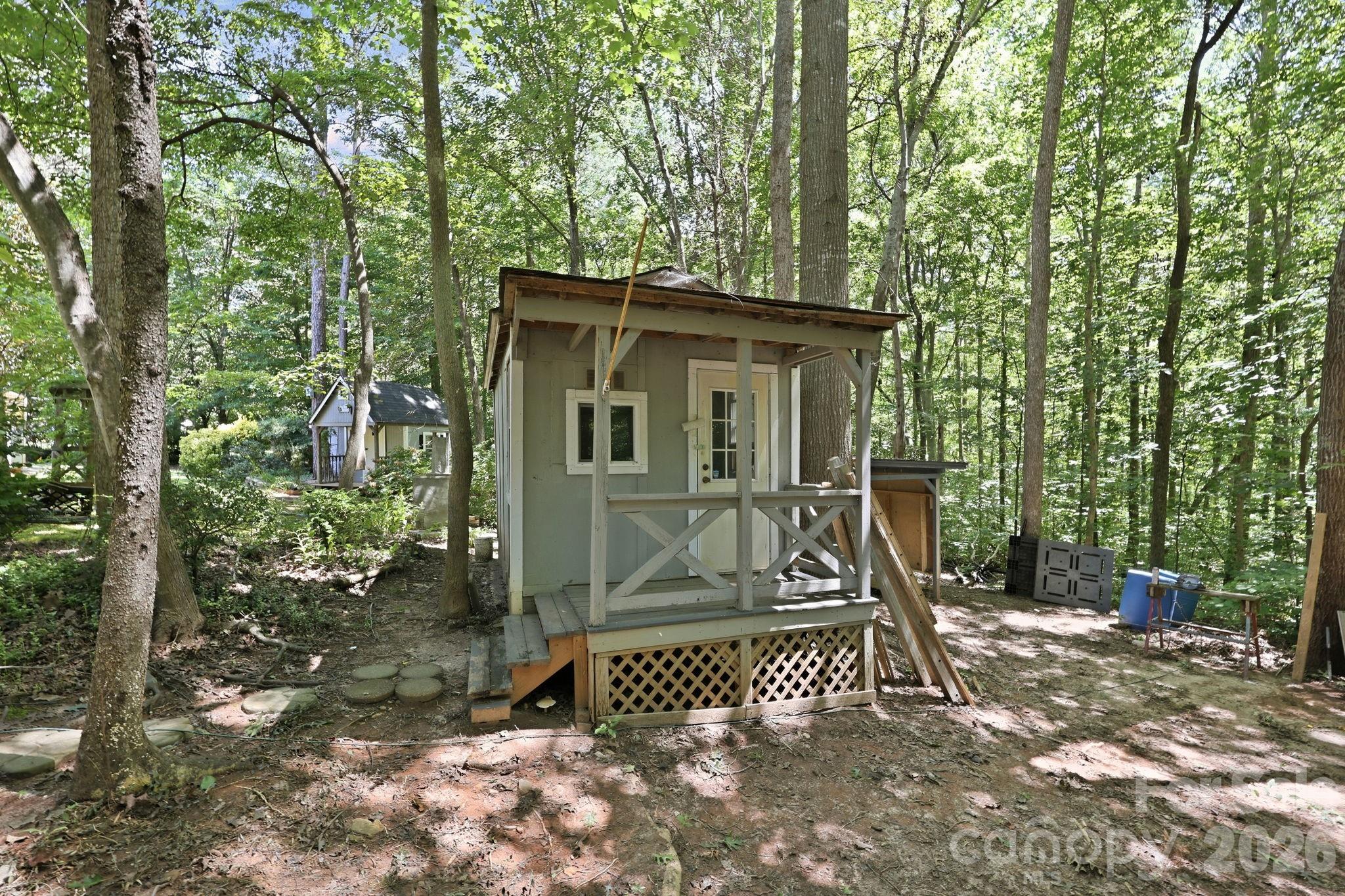 main property photo 35