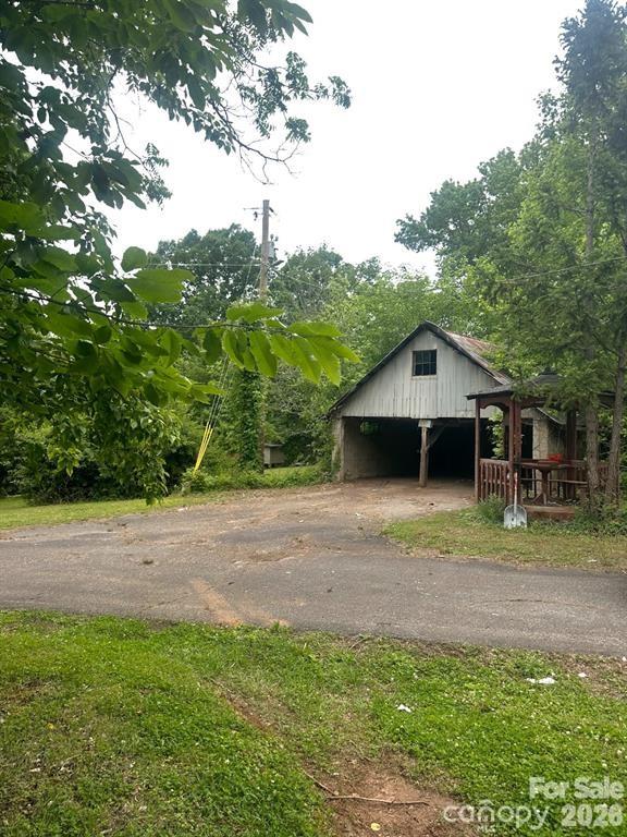 main property photo 4