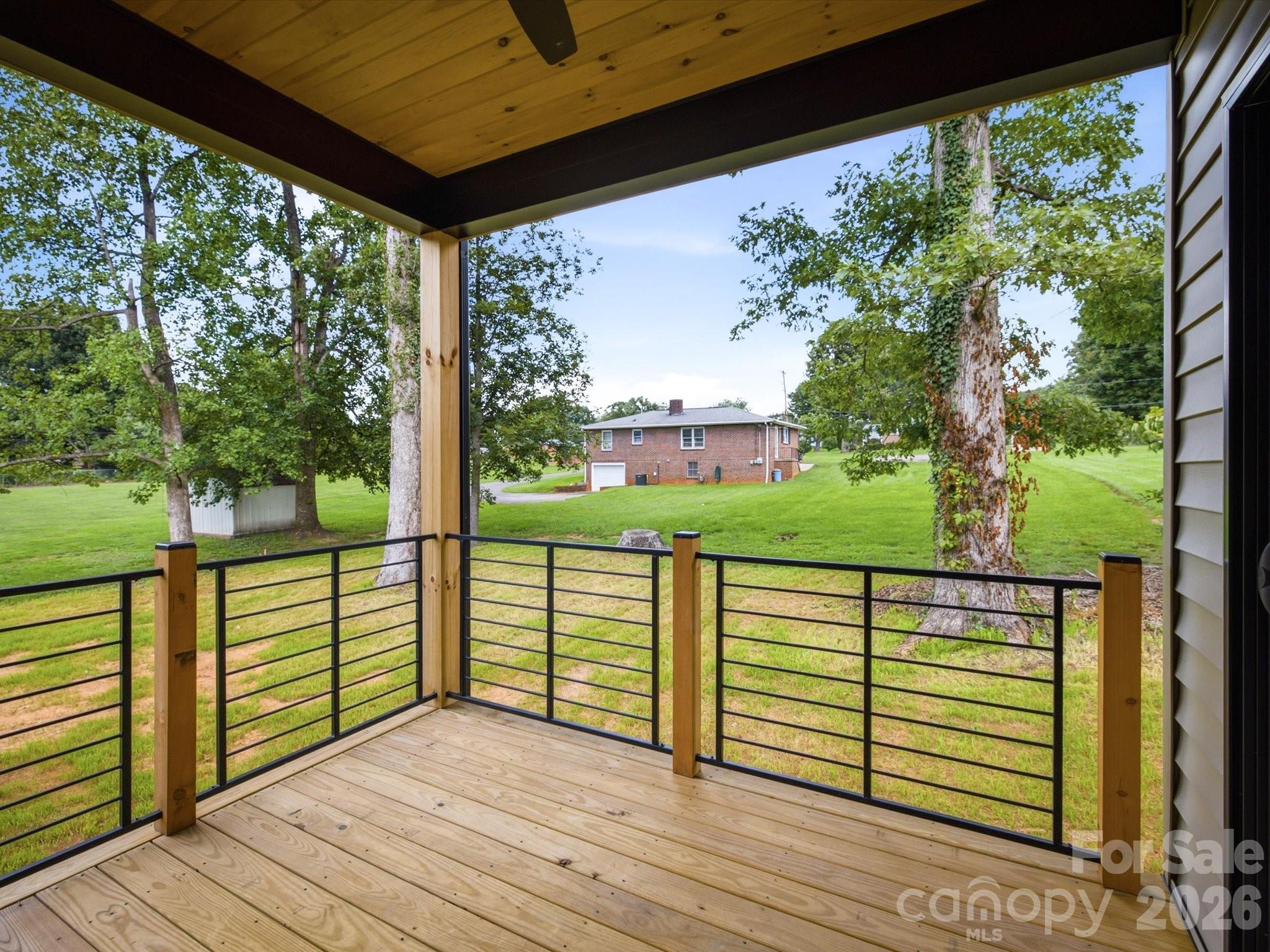 main property photo 14