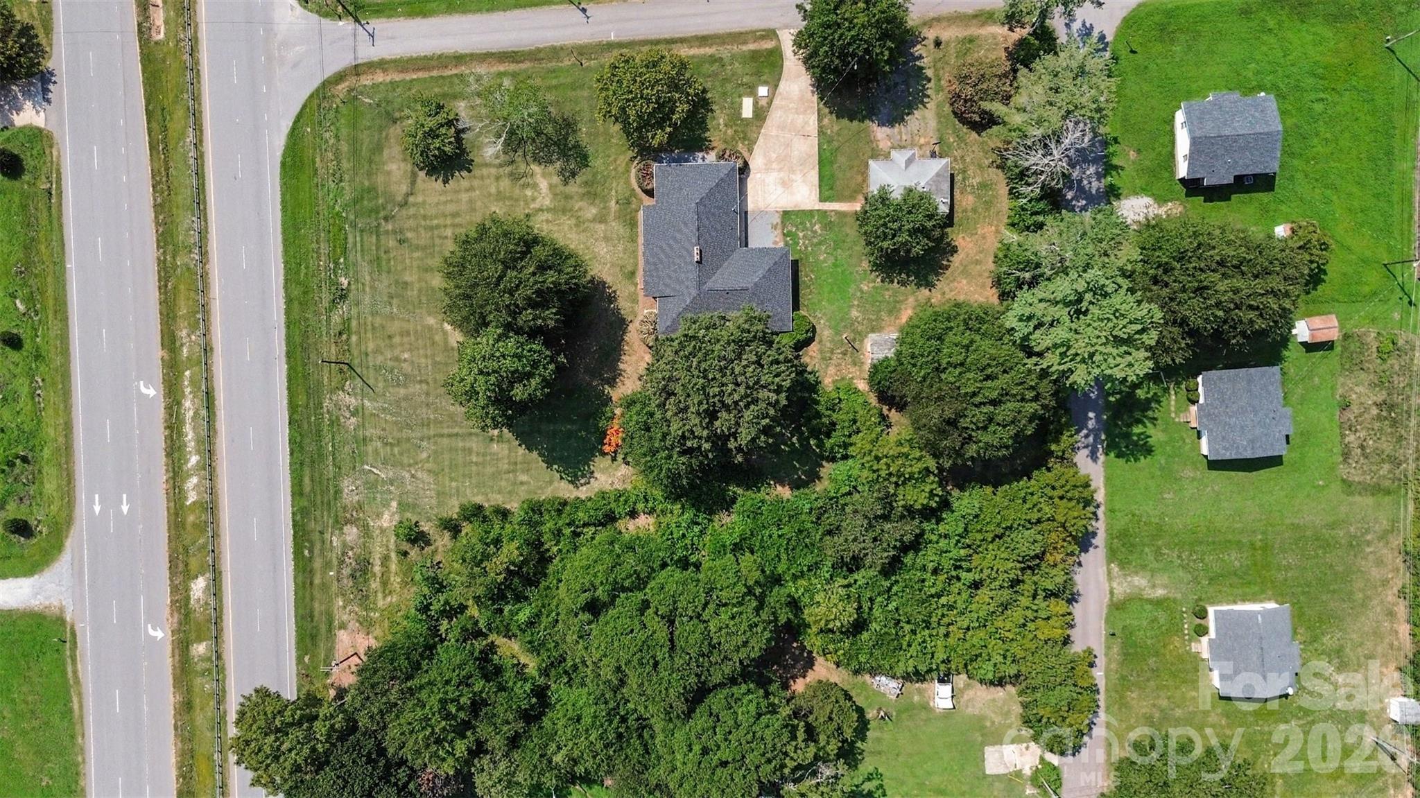 main property photo 39