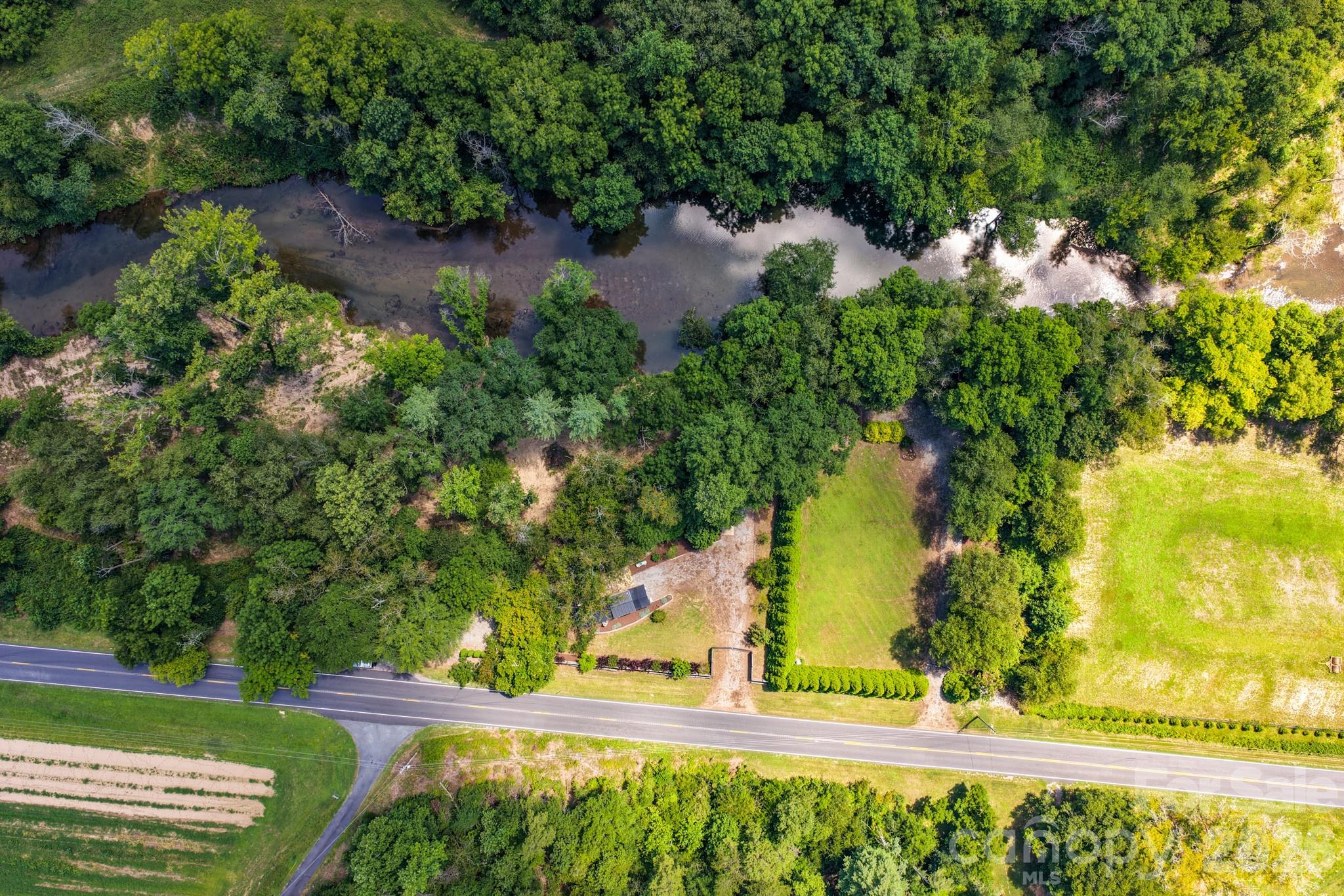 main property photo 45