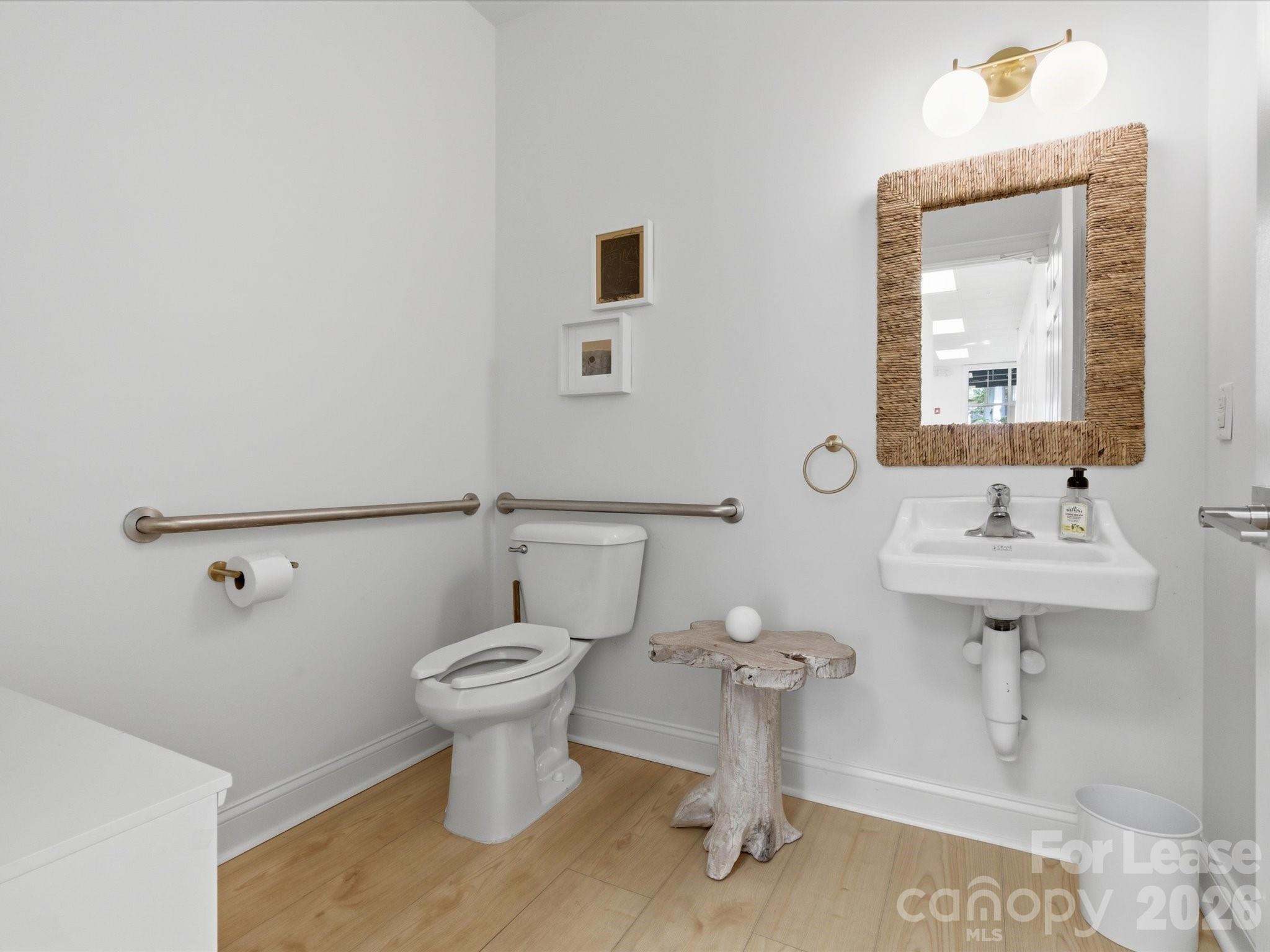 main property photo 24