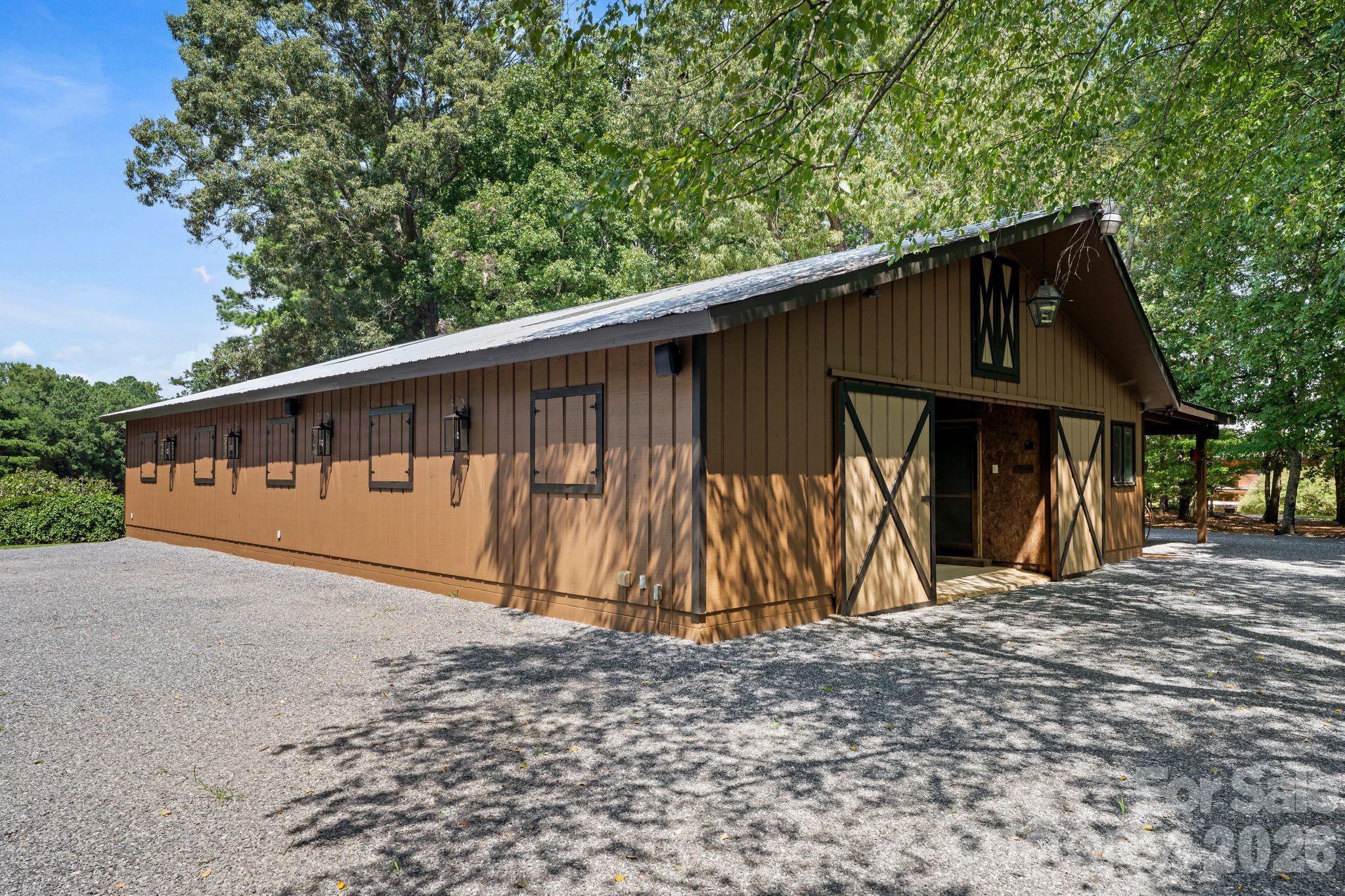 main property photo 12