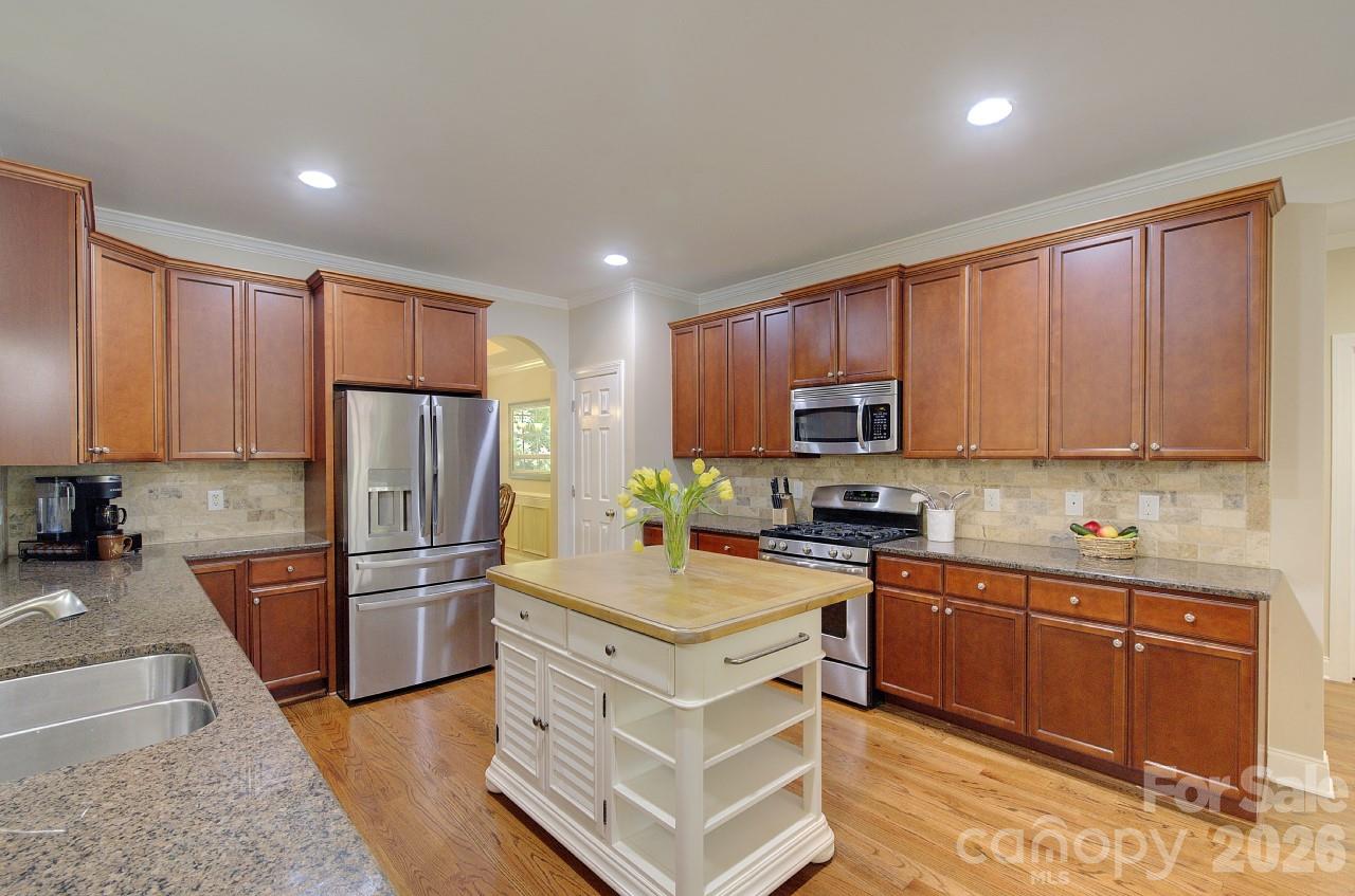 main property photo 15