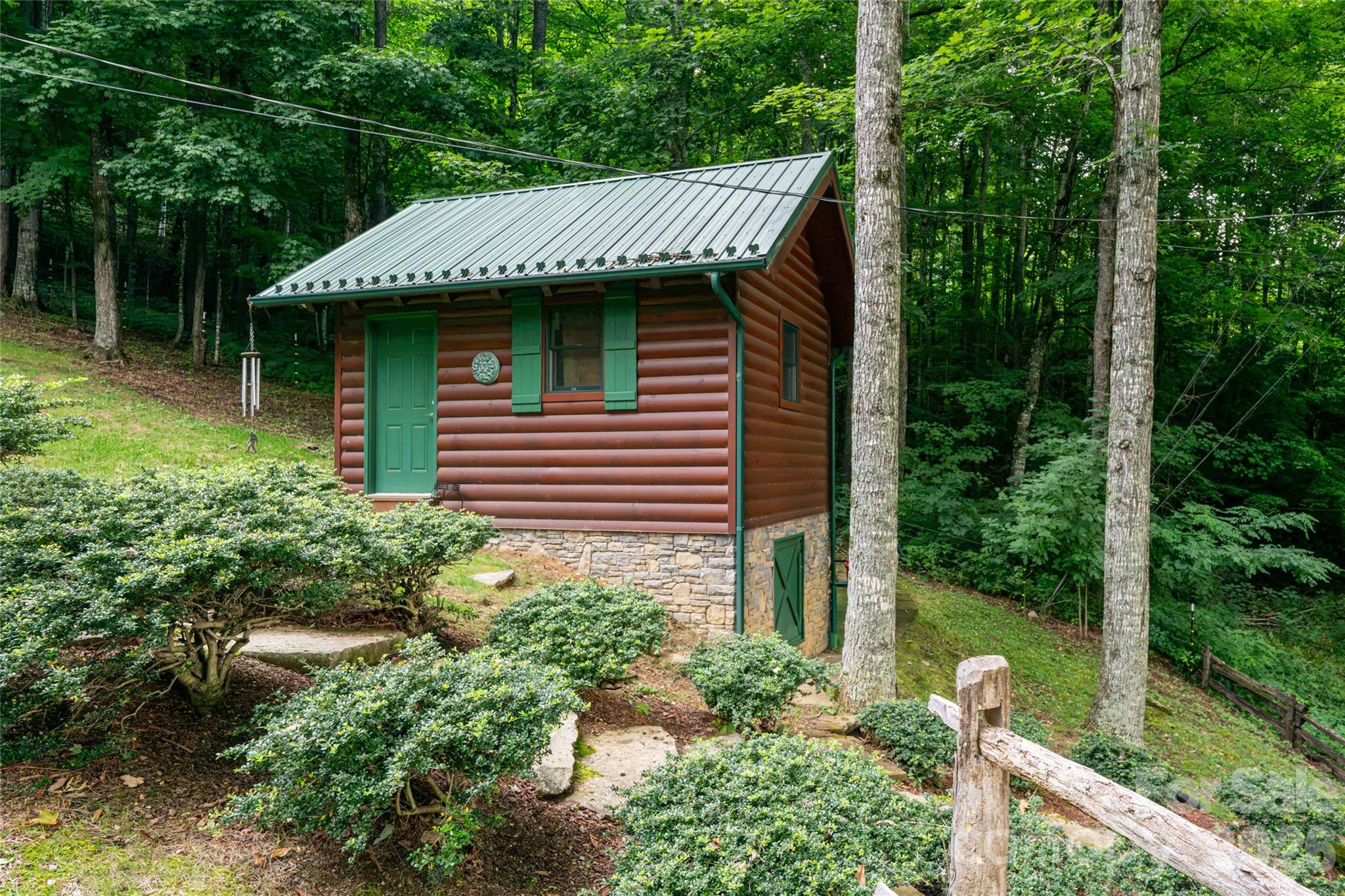 main property photo 34