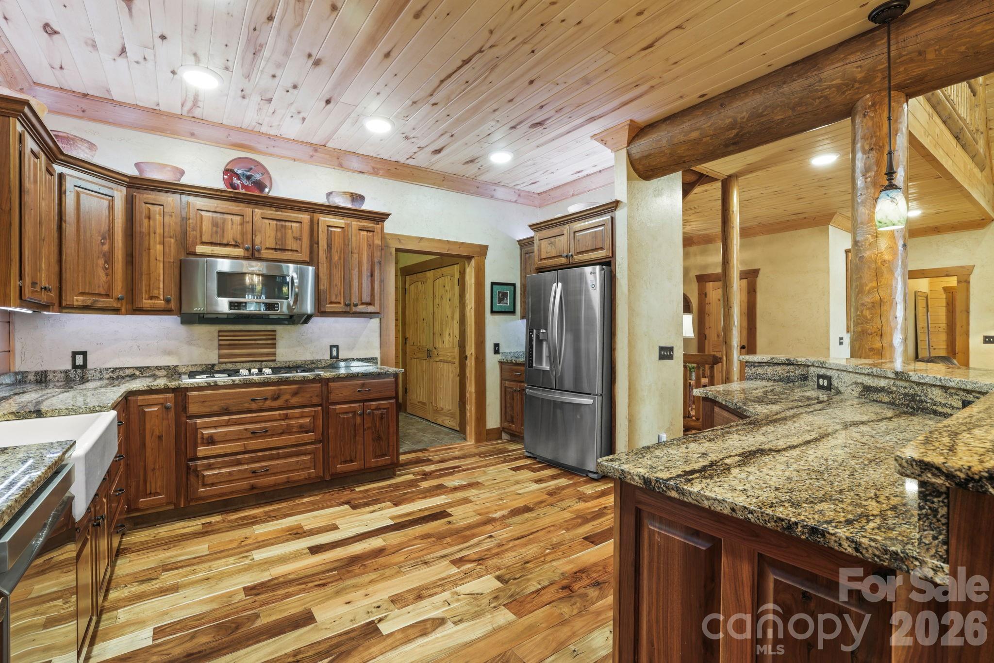 main property photo 20