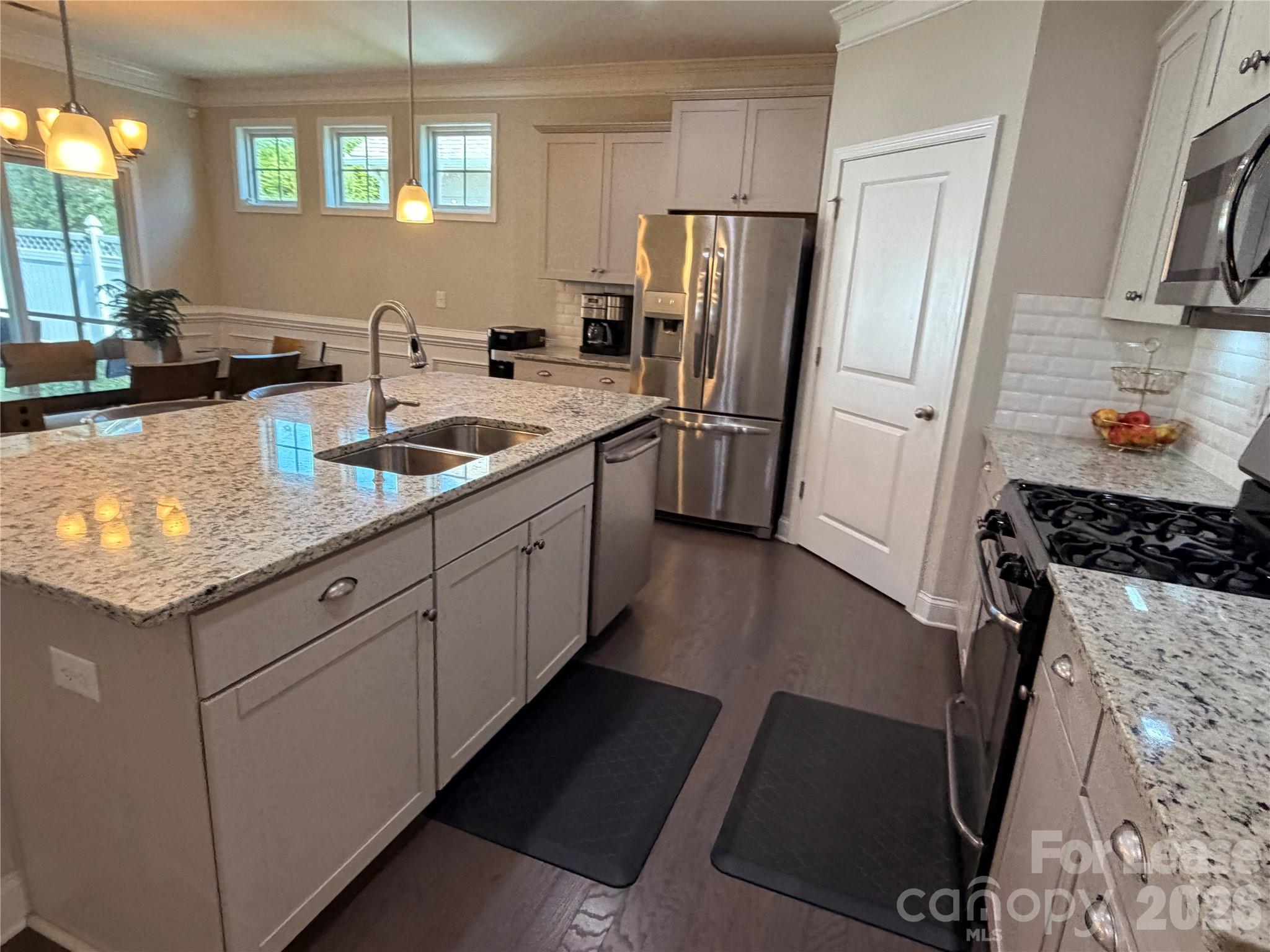 property viewer photo 12