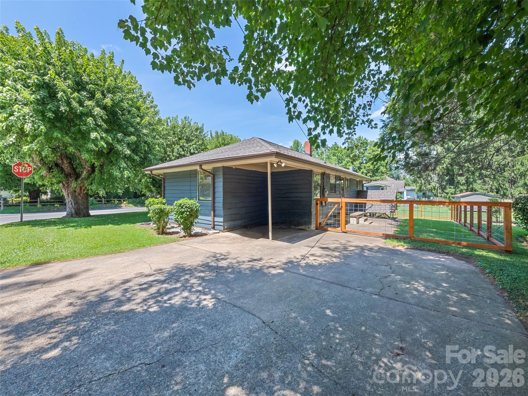 main property photo 5