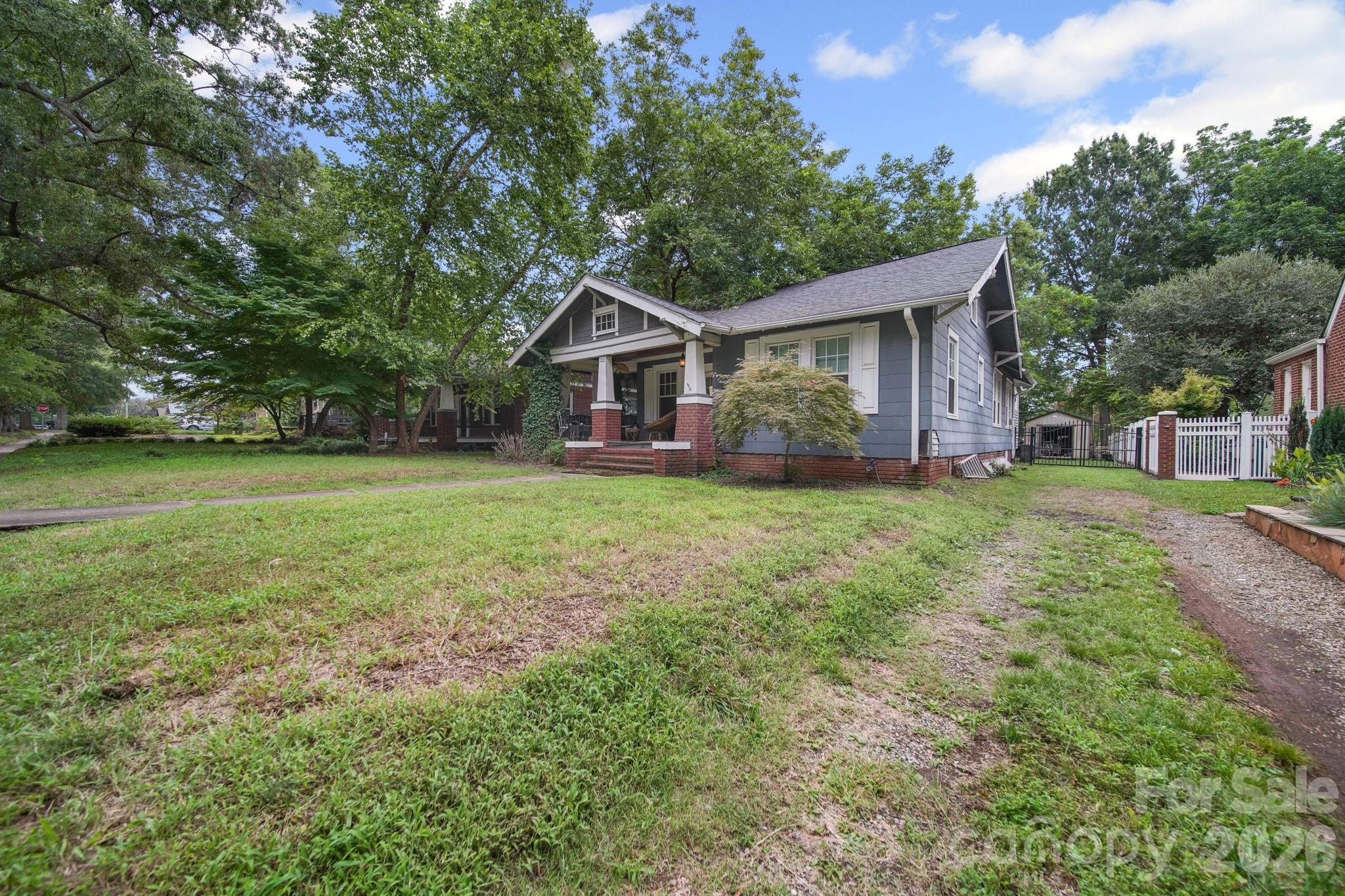 main property photo 30