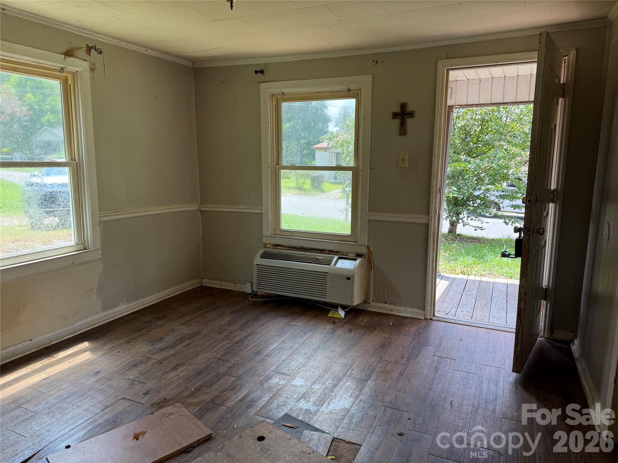 main property photo 7