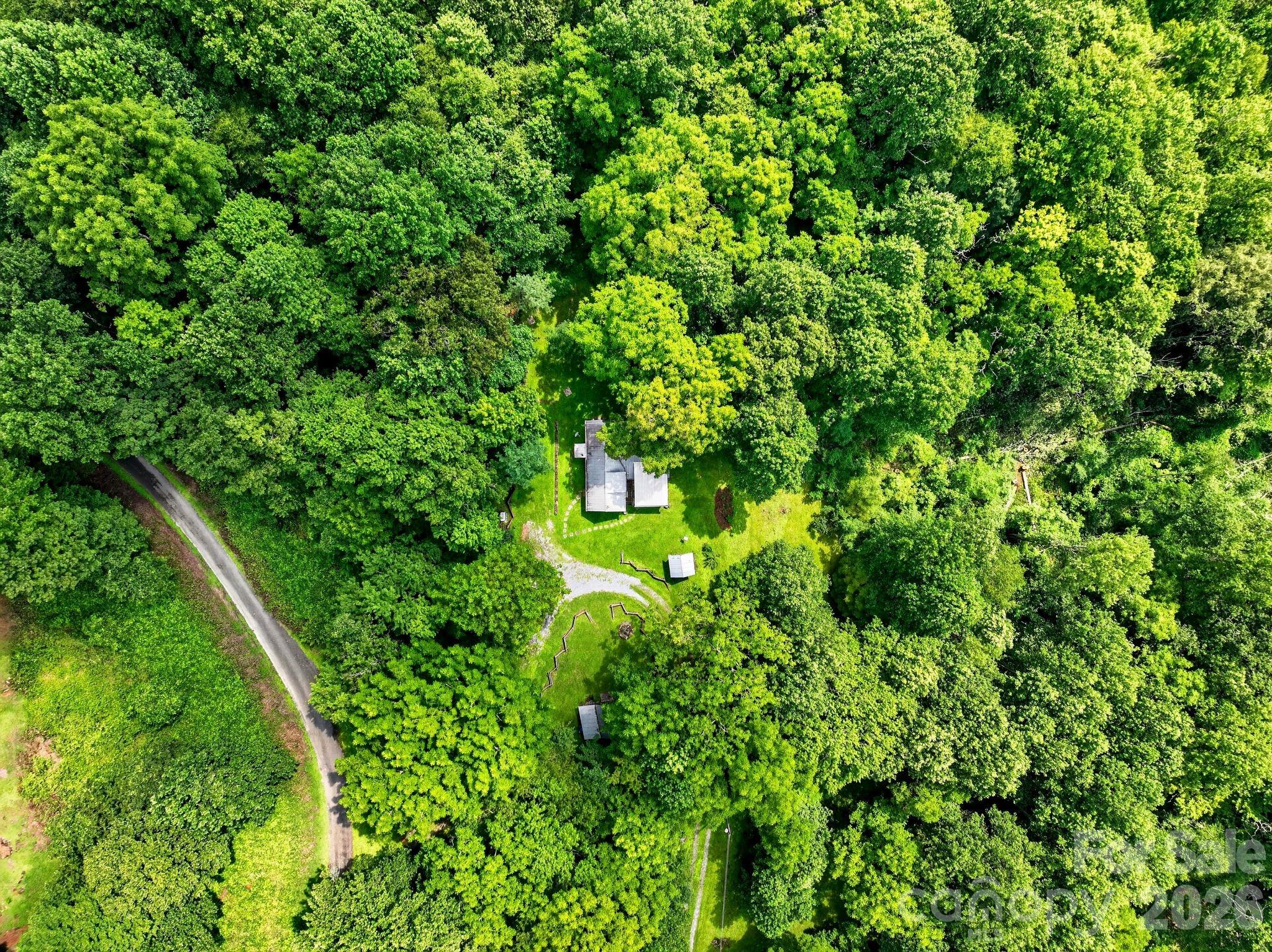 main property photo 40